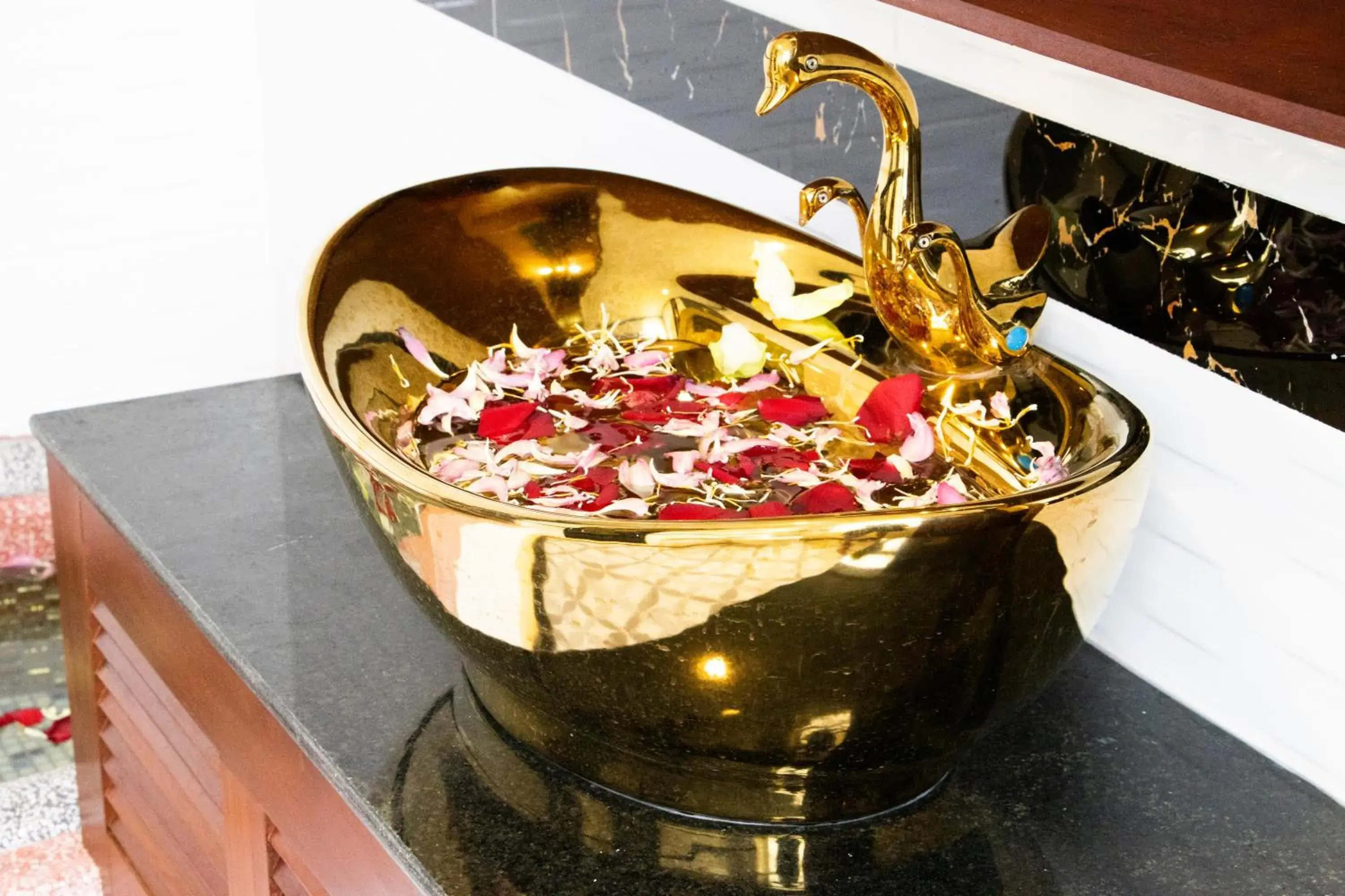 Bathroom in Puok Hotel Bathroom in Puok Hotel