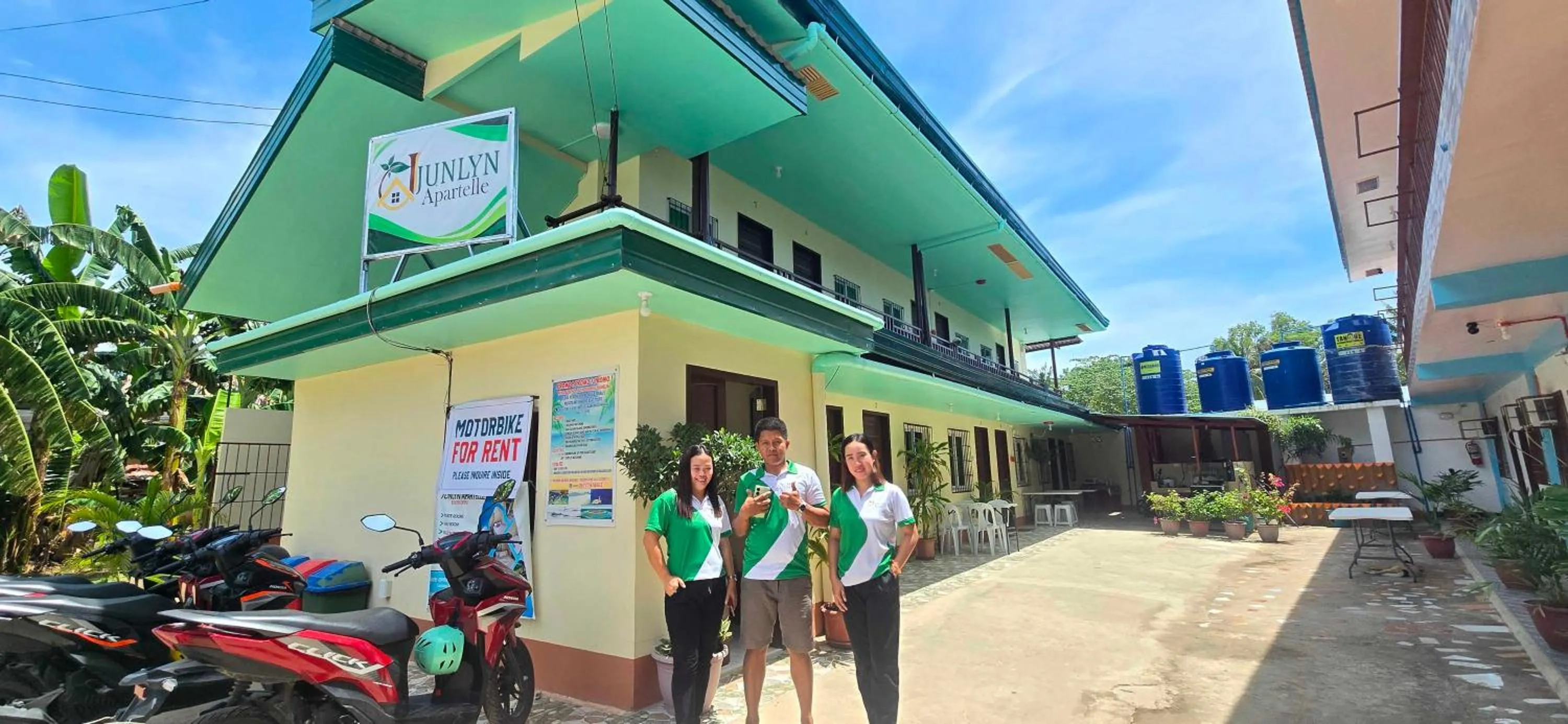 Property building in OYO 1121 JUNLYN APARTELLE