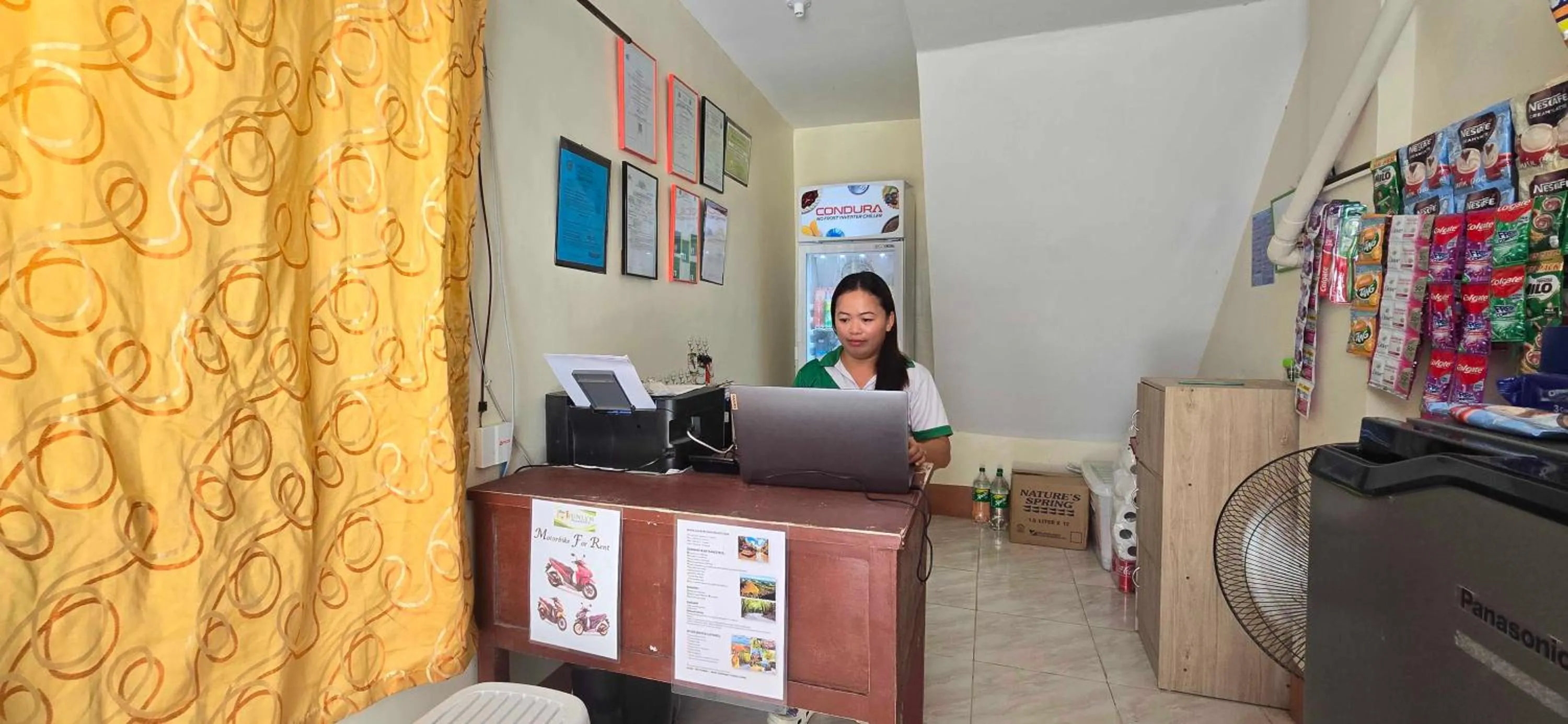 Lobby or reception in OYO 1121 JUNLYN APARTELLE