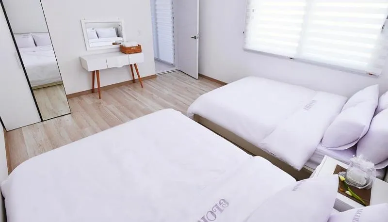 Bed in Glories Pension