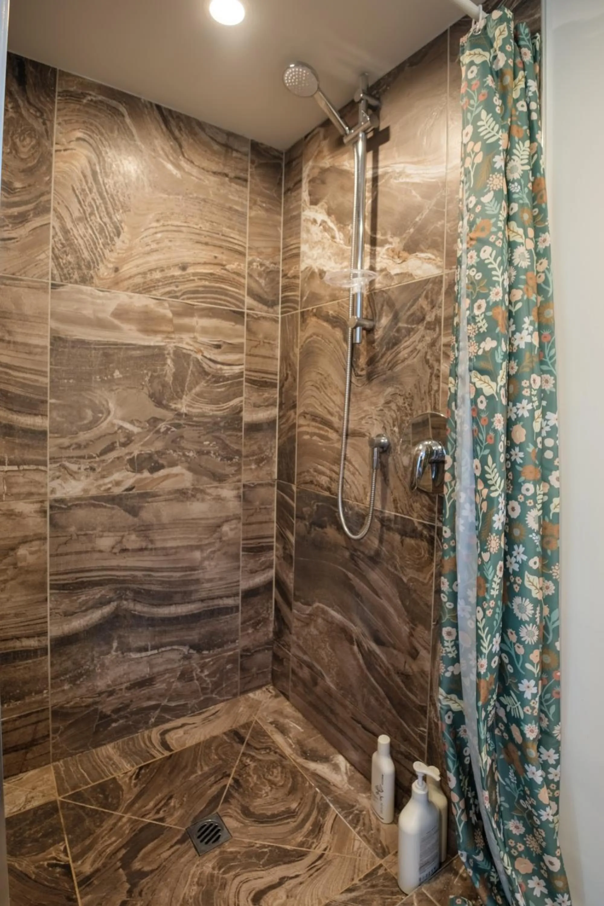 Shower in Gulf Island Views