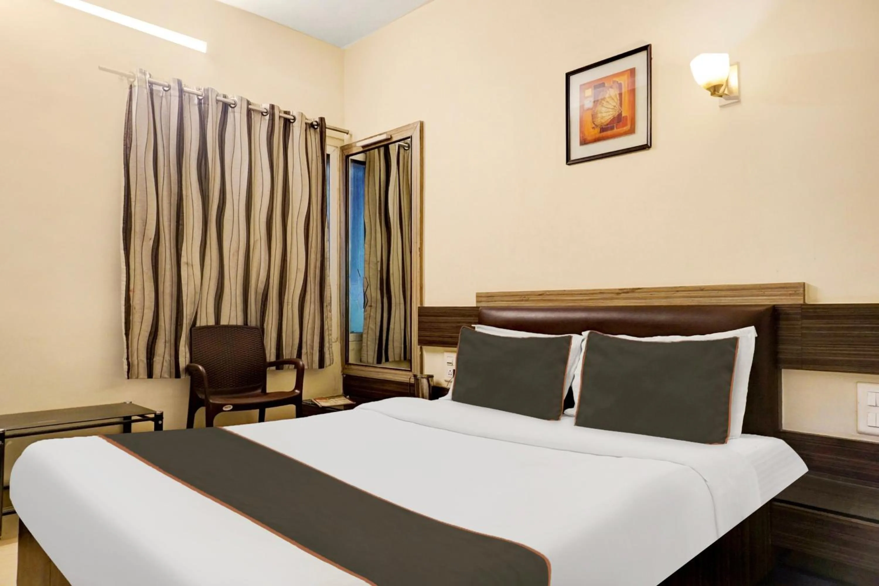 Bedroom, Bed in Collection O Rama Executive