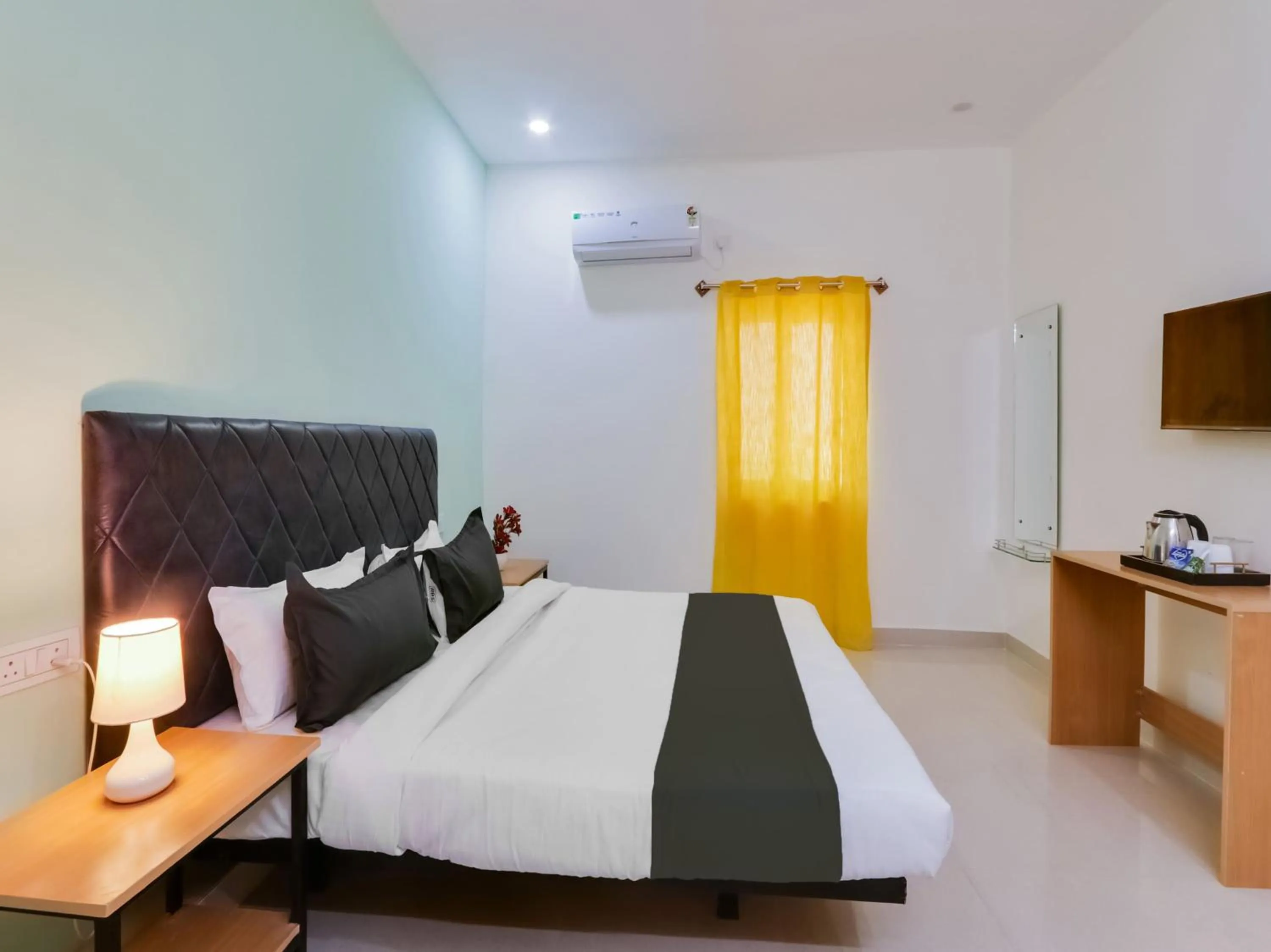 Bedroom, Bed in Super Collection O RBS Classic Stay Nacharam Mallapur Road