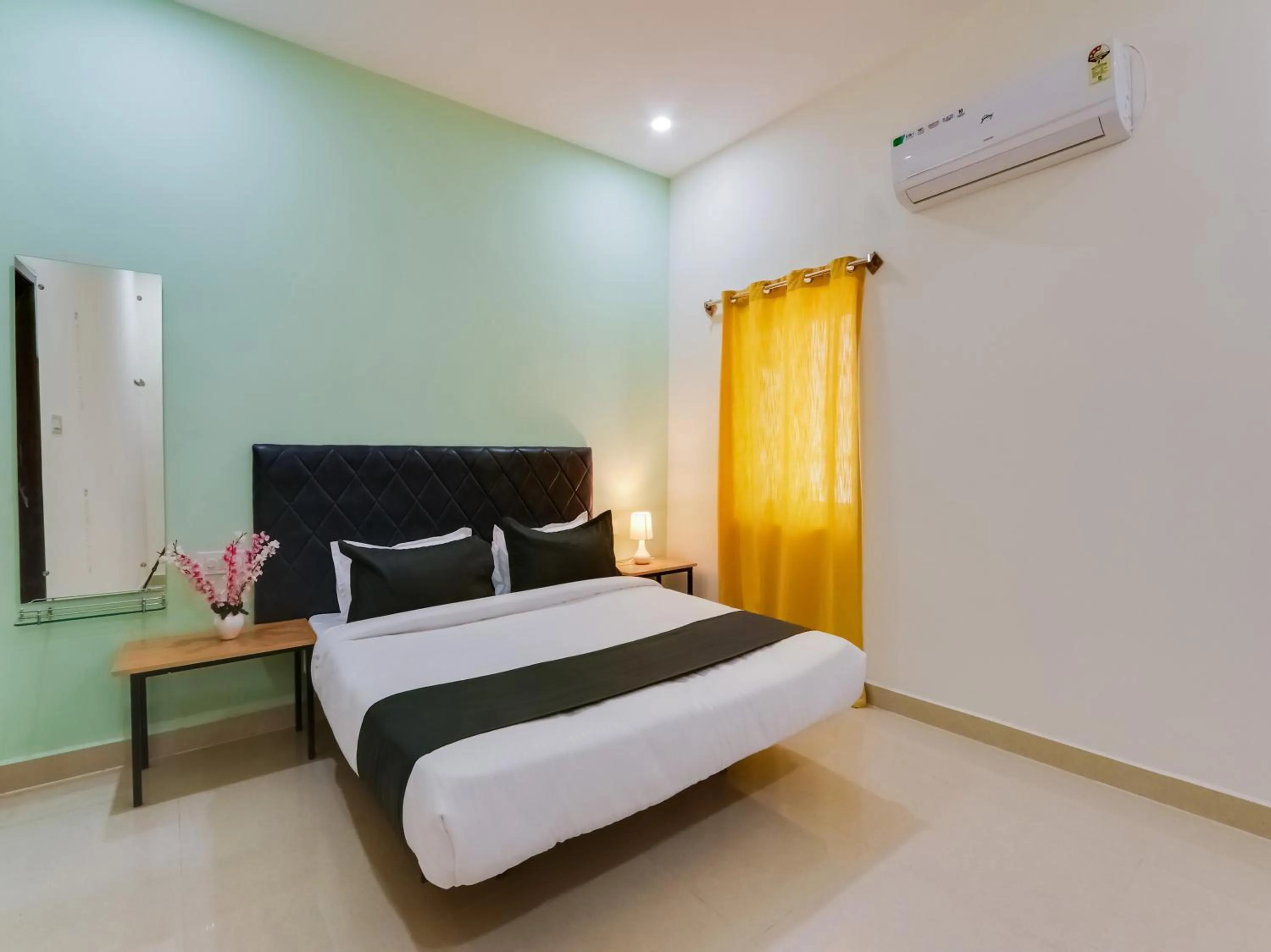 Bedroom, Bed in Super Collection O RBS Classic Stay Nacharam Mallapur Road