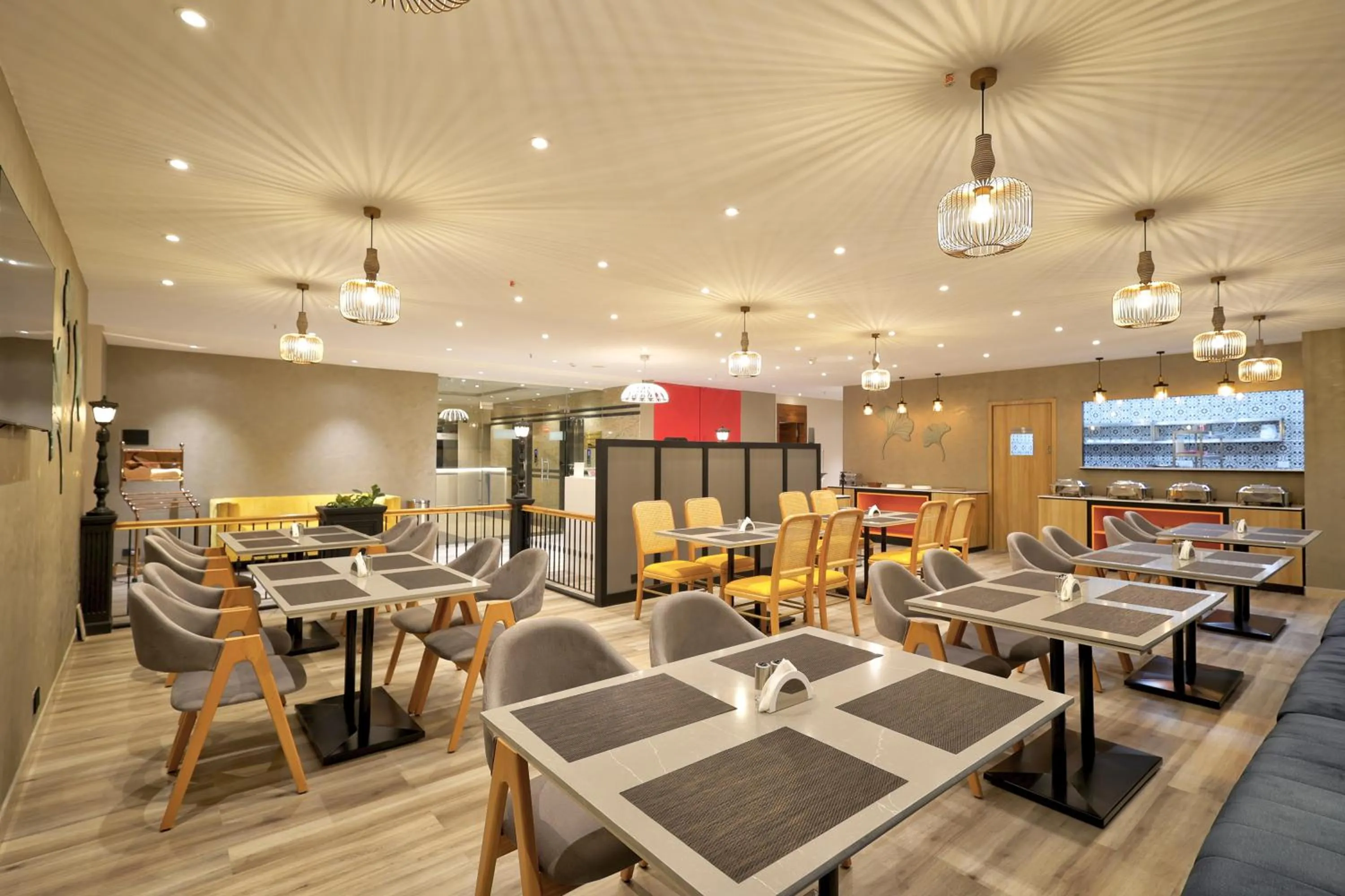 Restaurant/places to eat in Aurum Keys By VYDA