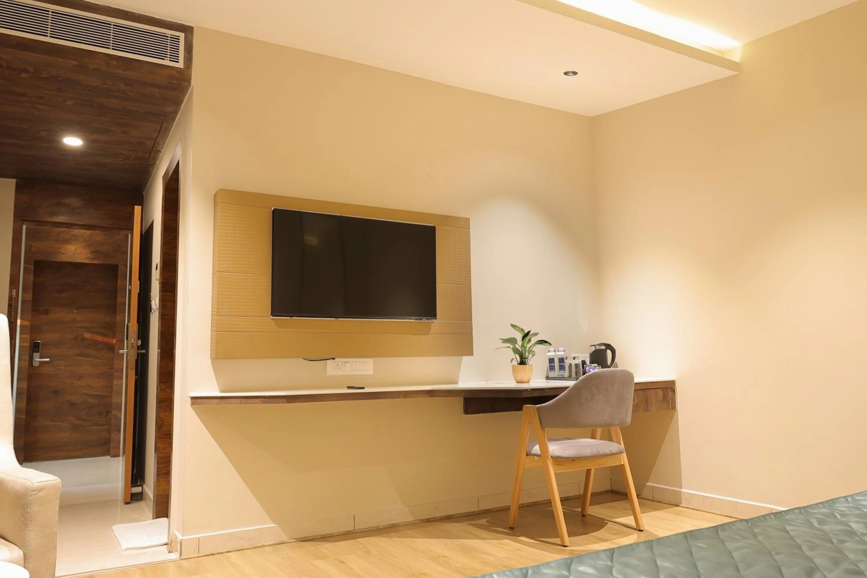 TV and multimedia in Aurum Keys By VYDA