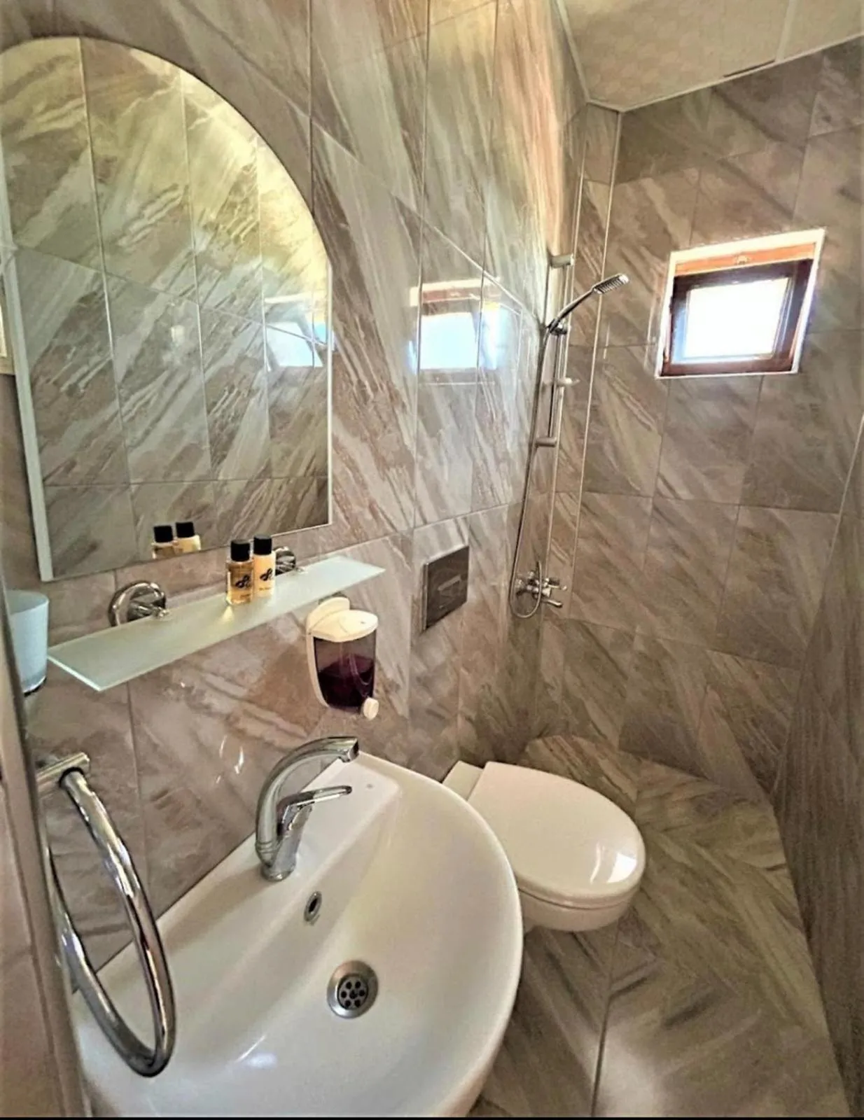Single Room in Gumus Hotel