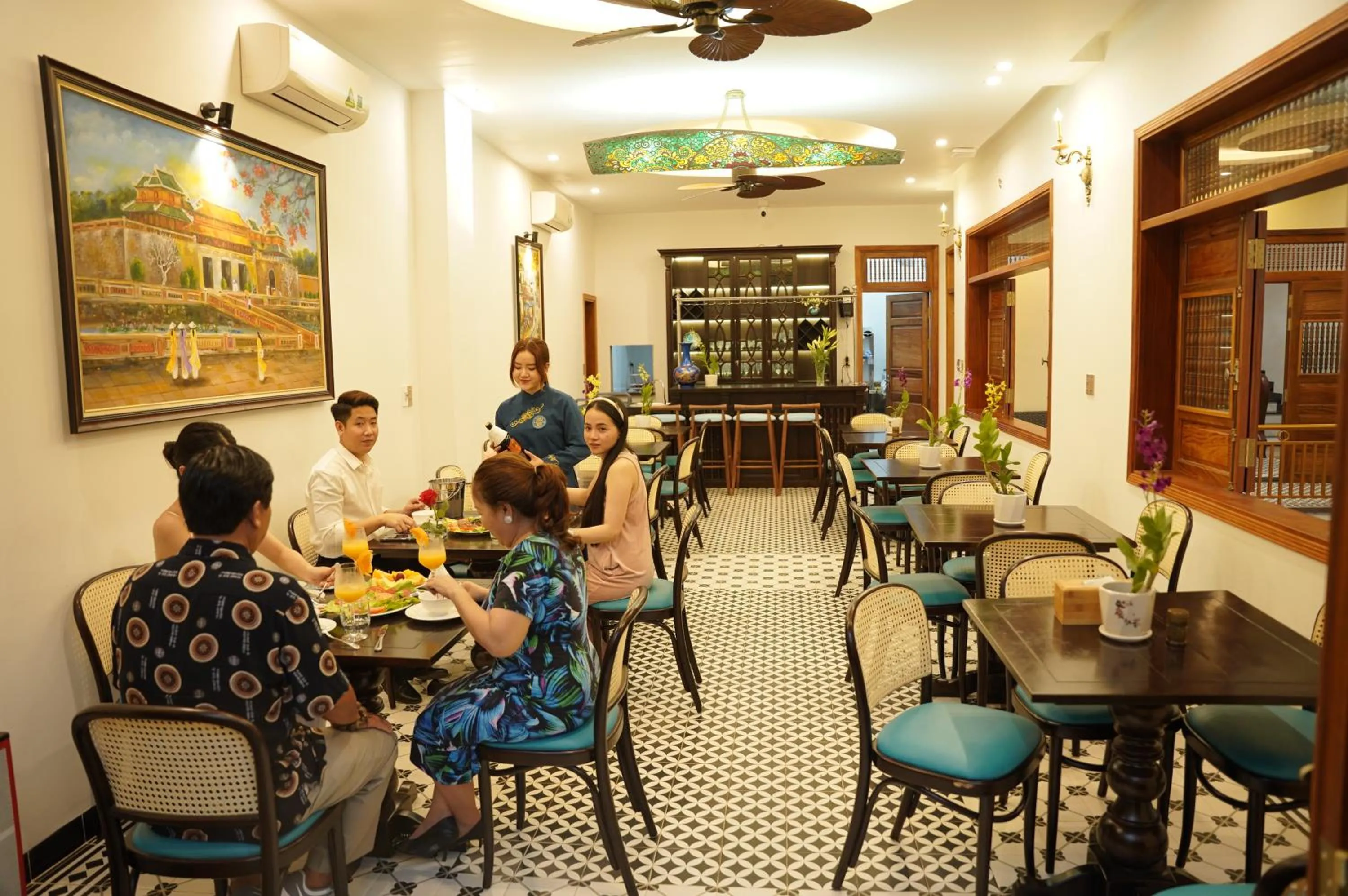 Breakfast in 75 Garden INN