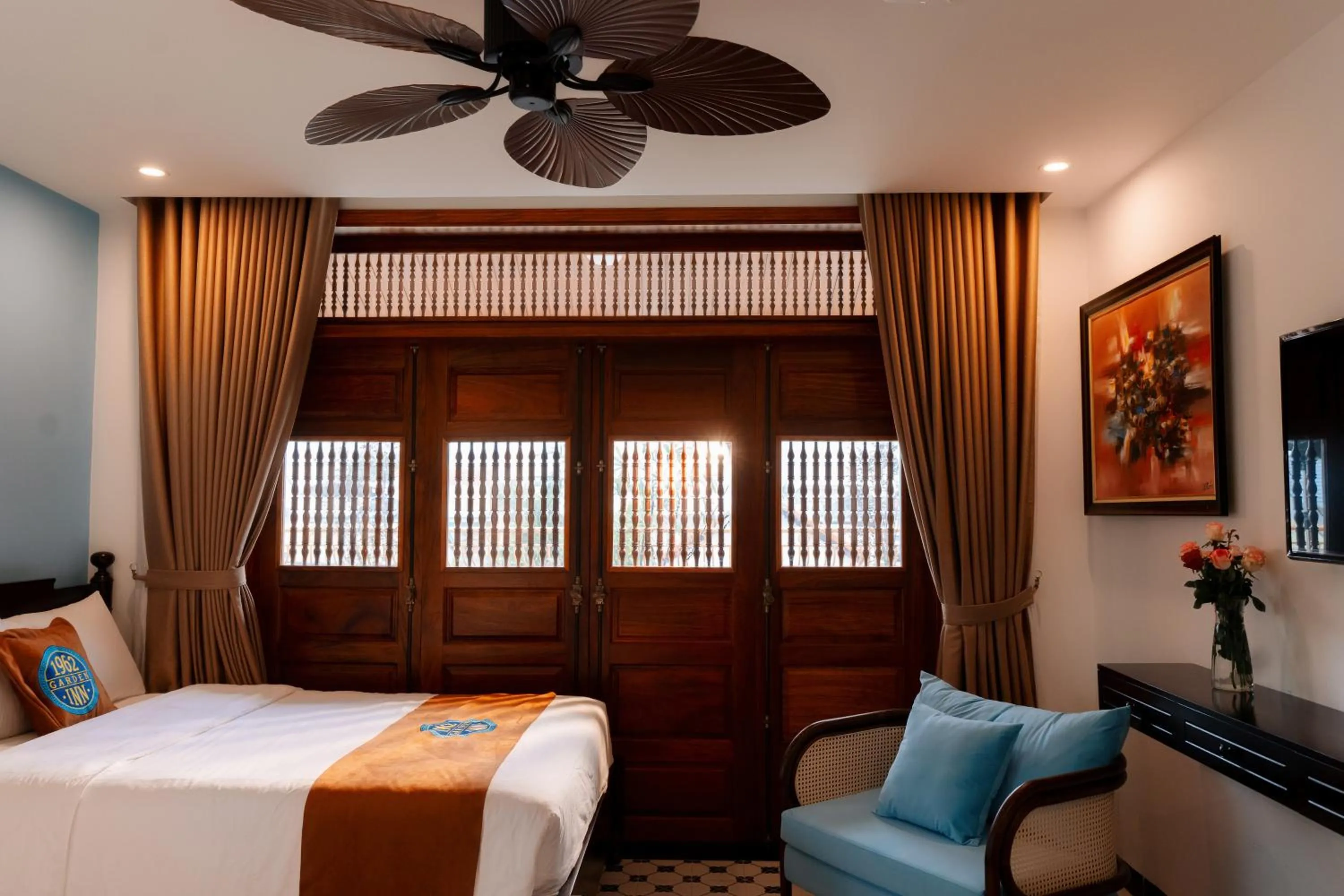 Photo of the whole room, Bed in 75 Garden INN