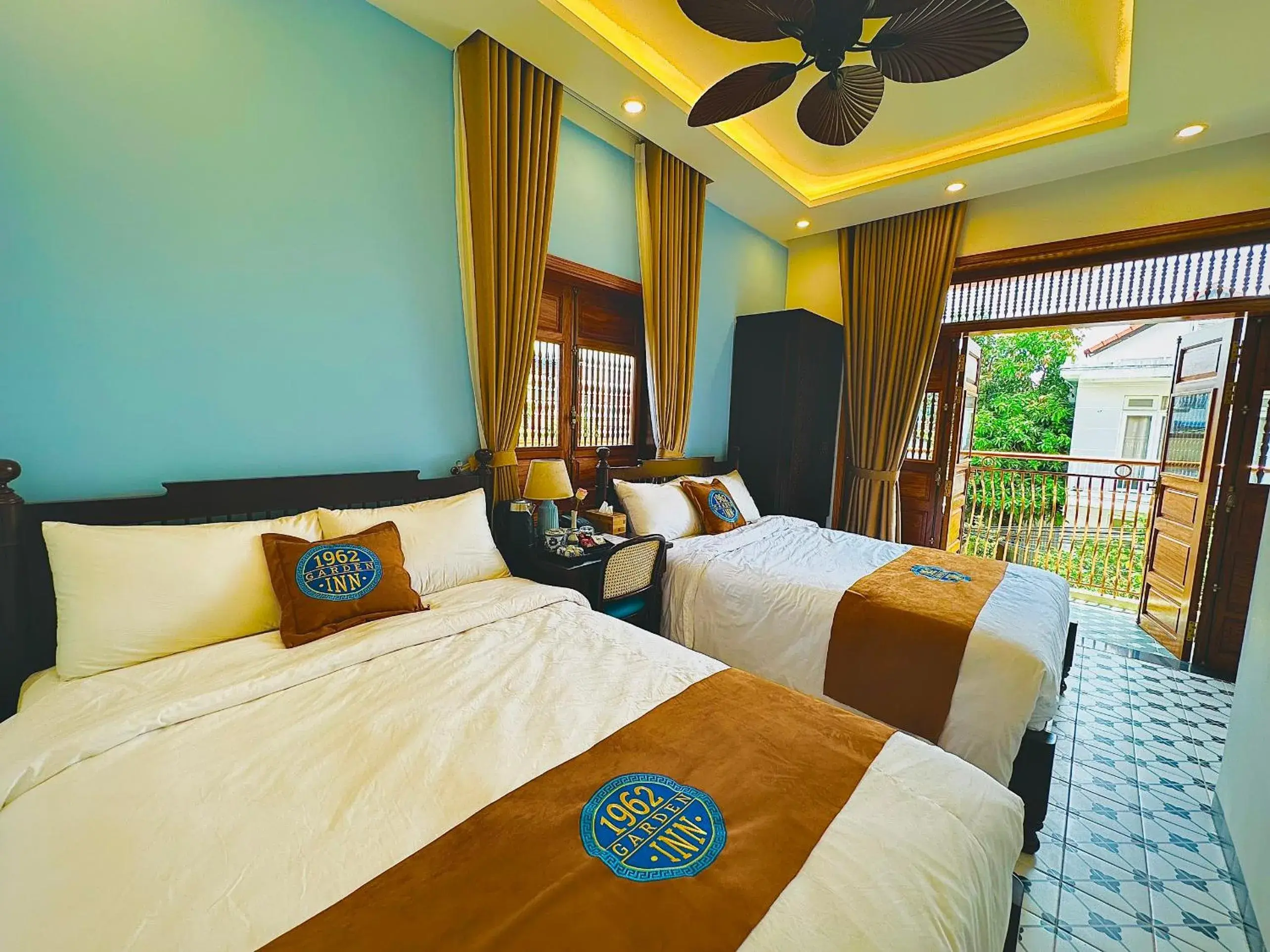 Deluxe Family Room in 75 Garden INN Deluxe Family Room in 75 Garden INN