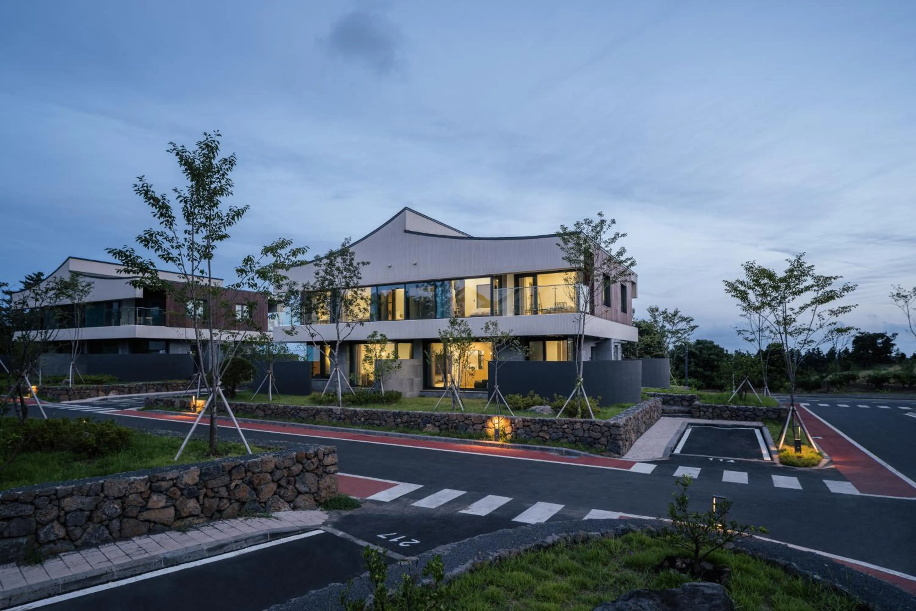 Property building in Yakmaeul