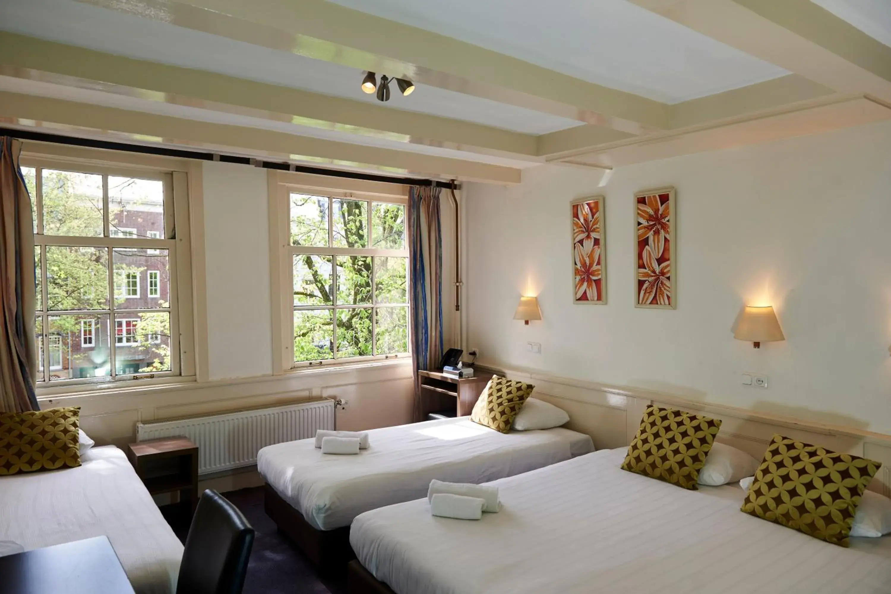 Photo of the whole room, Bed in ITC Hotel Photo of the whole room, Bed in ITC Hotel