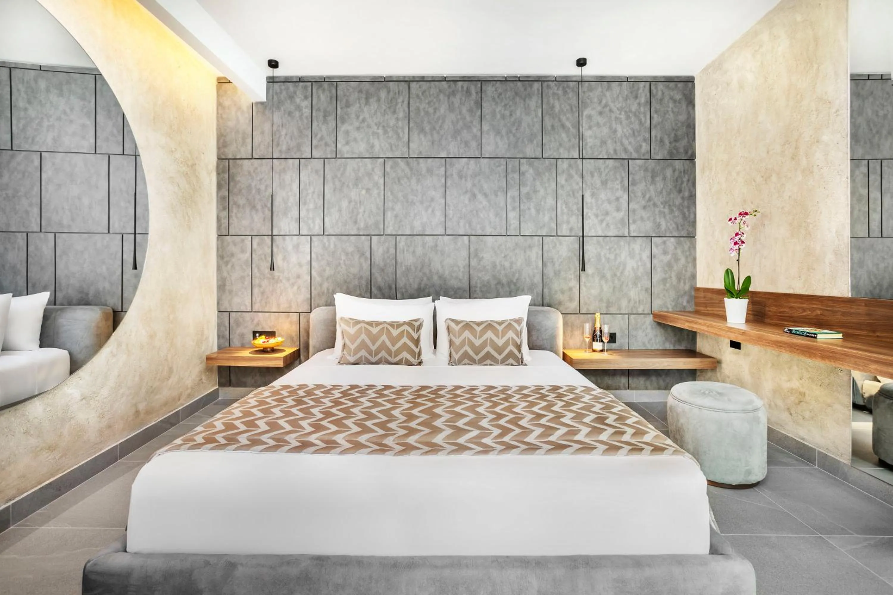 Bed in Luuks Luxury Accommodation