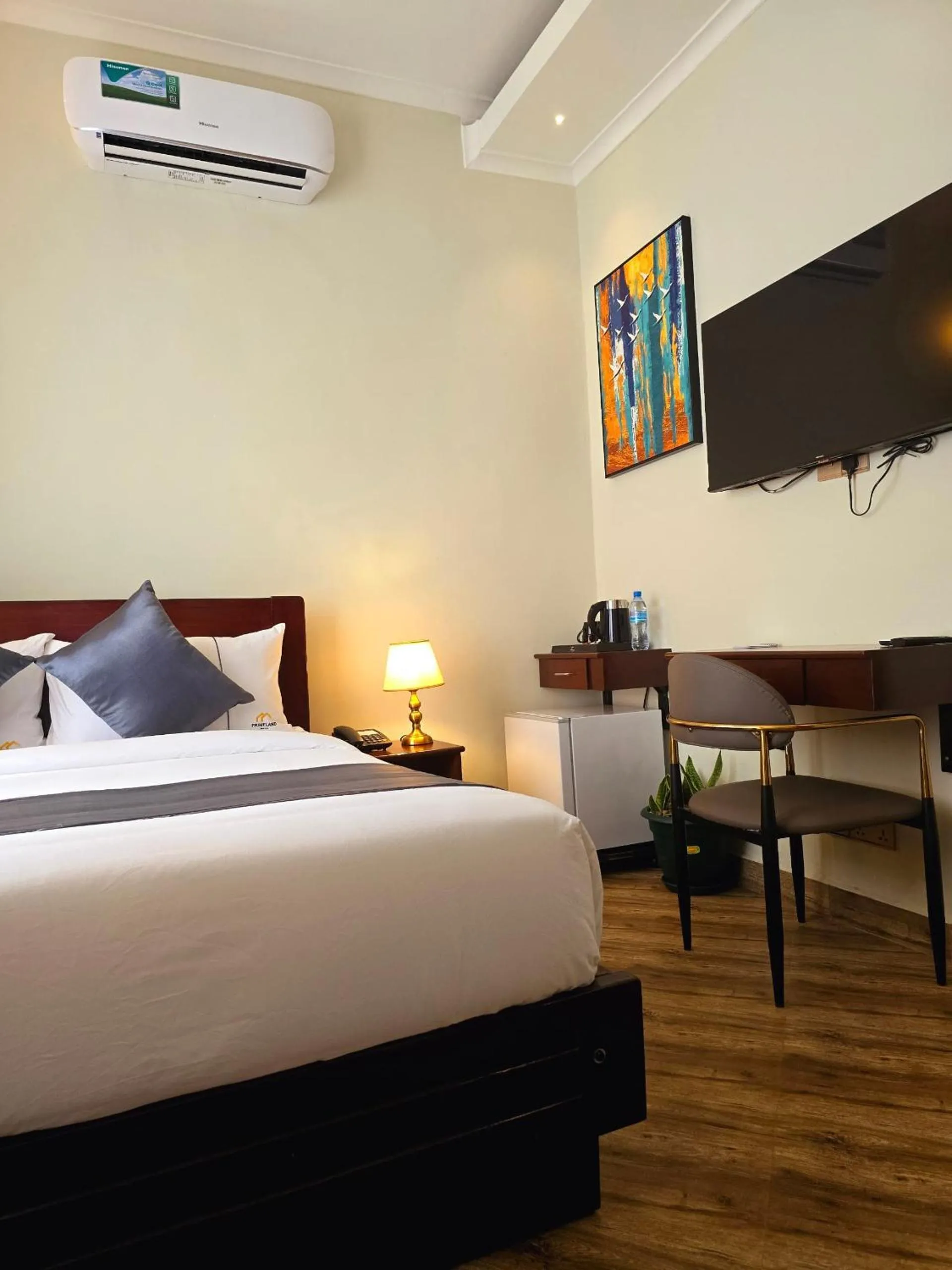 TV and multimedia, Bed in Primeland Hotel