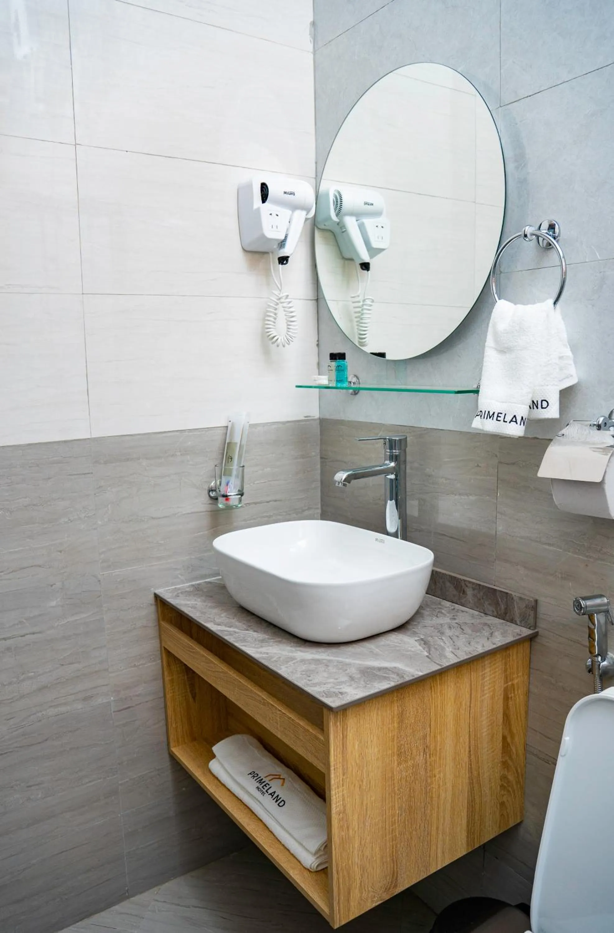 Bathroom in Primeland Hotel