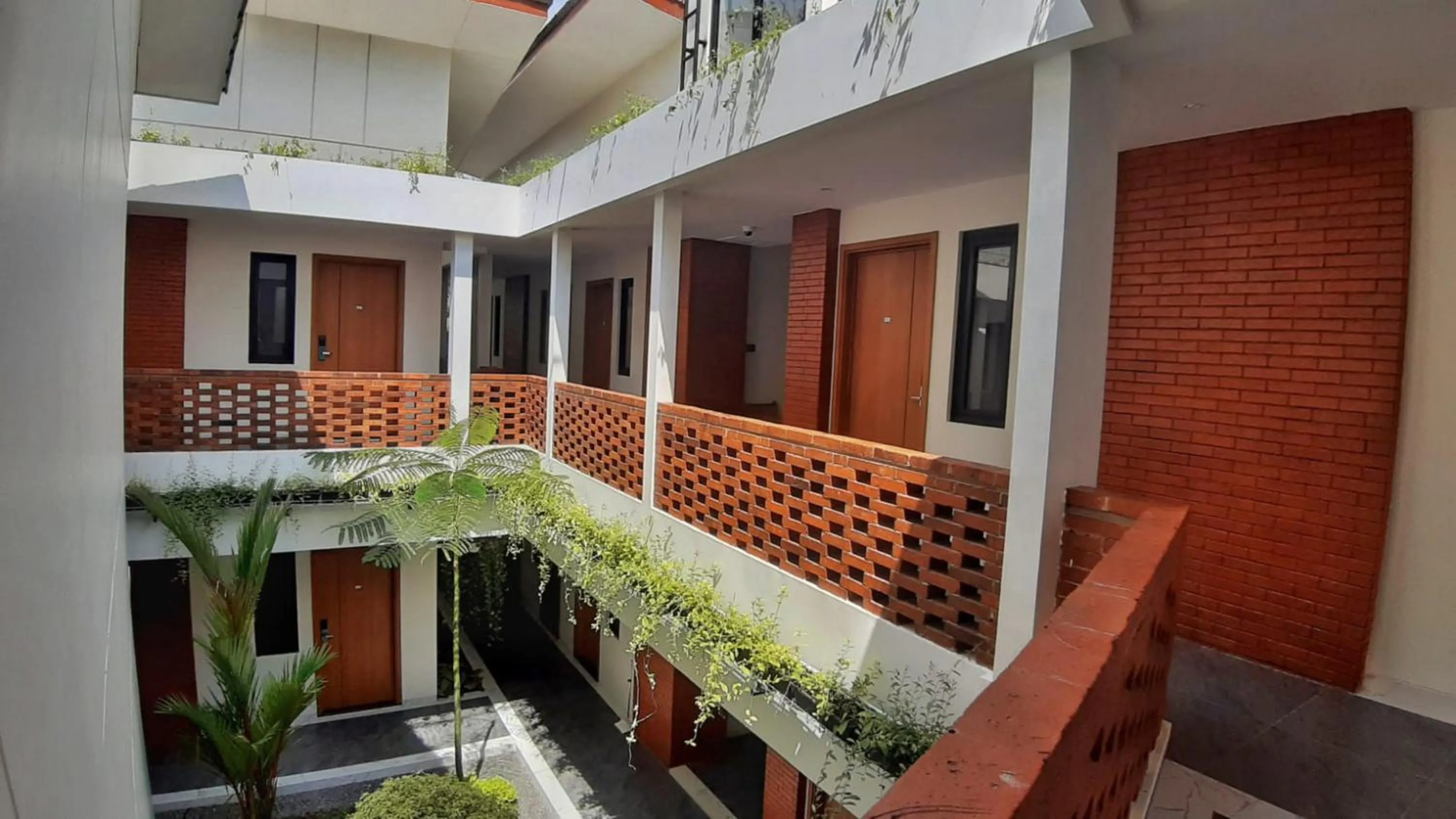 Property building in Urbanview Hotel Nardis Living near UMY