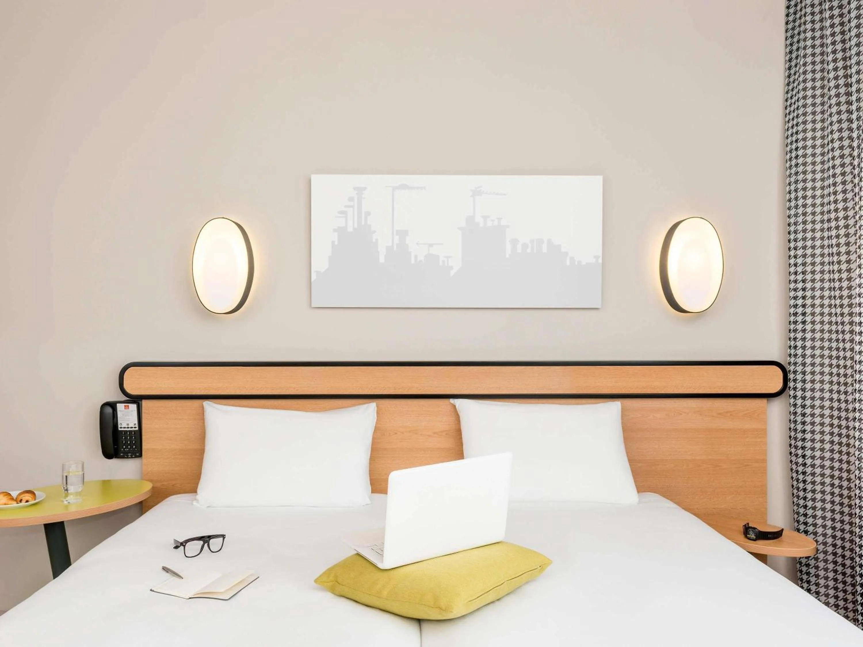 Bedroom, Bed in Aparthotel Adagio Access Paris Massy Gare