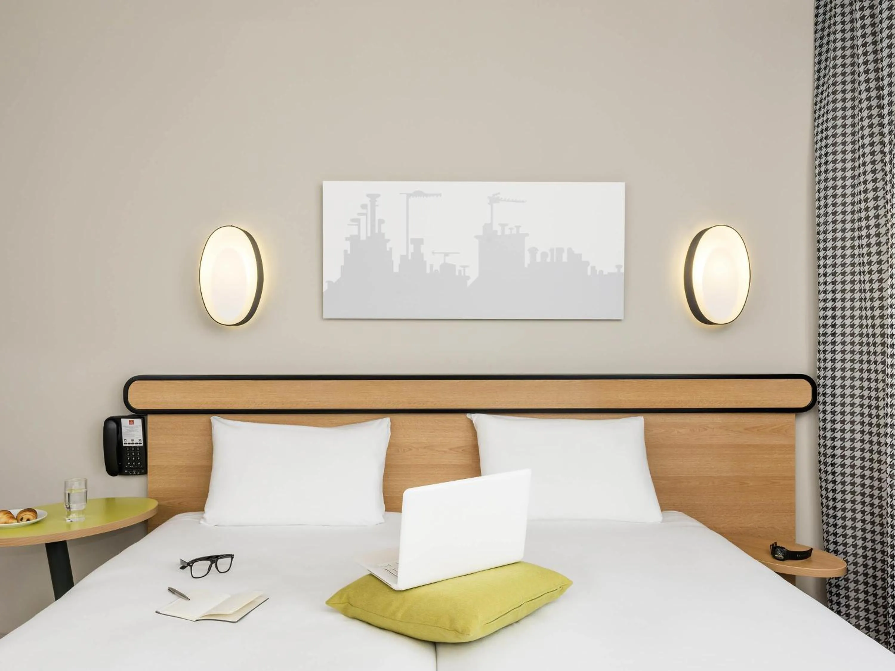 Bedroom, Bed in Aparthotel Adagio Access Paris Massy Gare