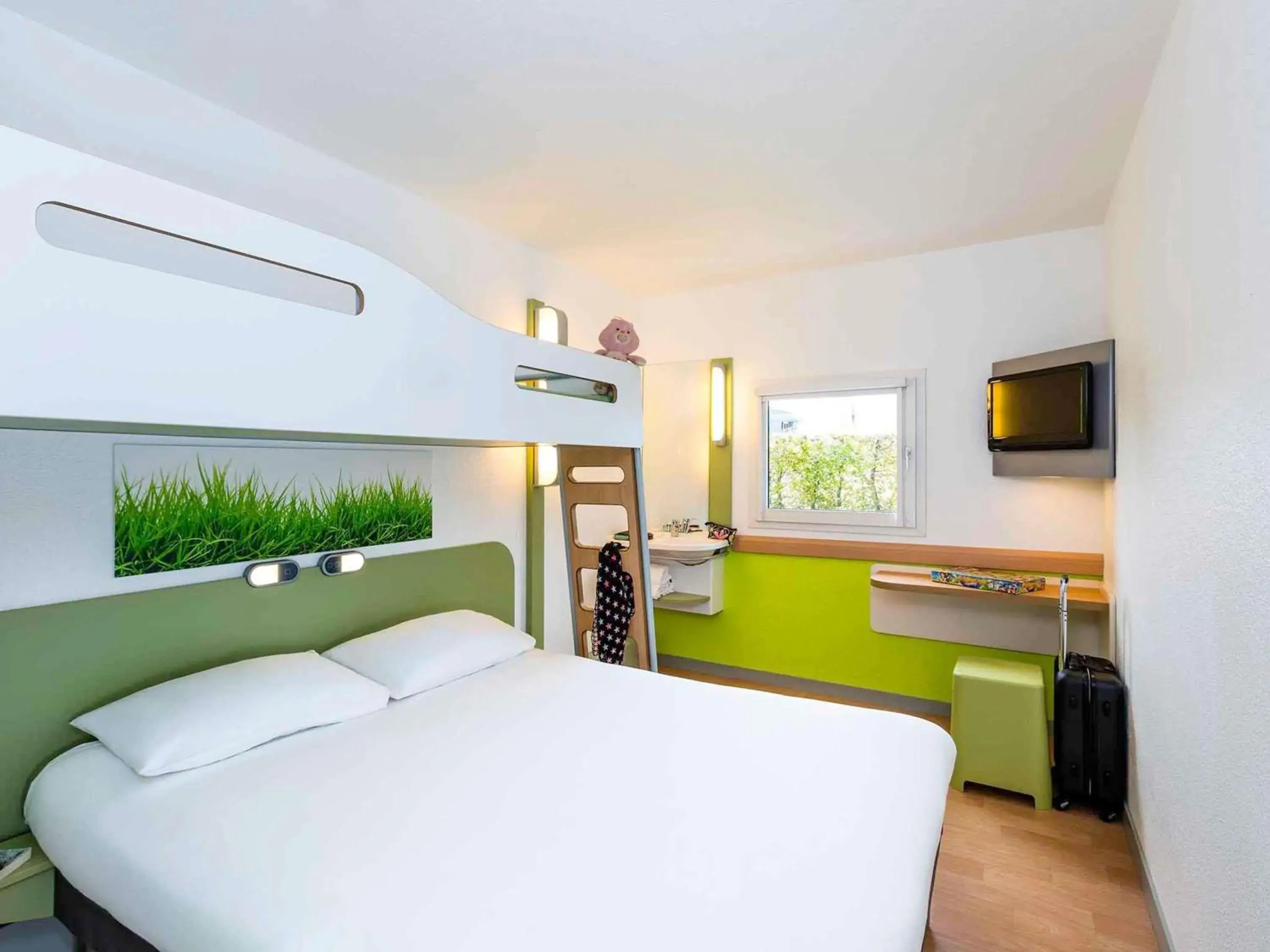 Bedroom, Bed in Ibis Budget Angers Parc des Expositions Bedroom, Bed in Ibis Budget Angers Parc des Expositions