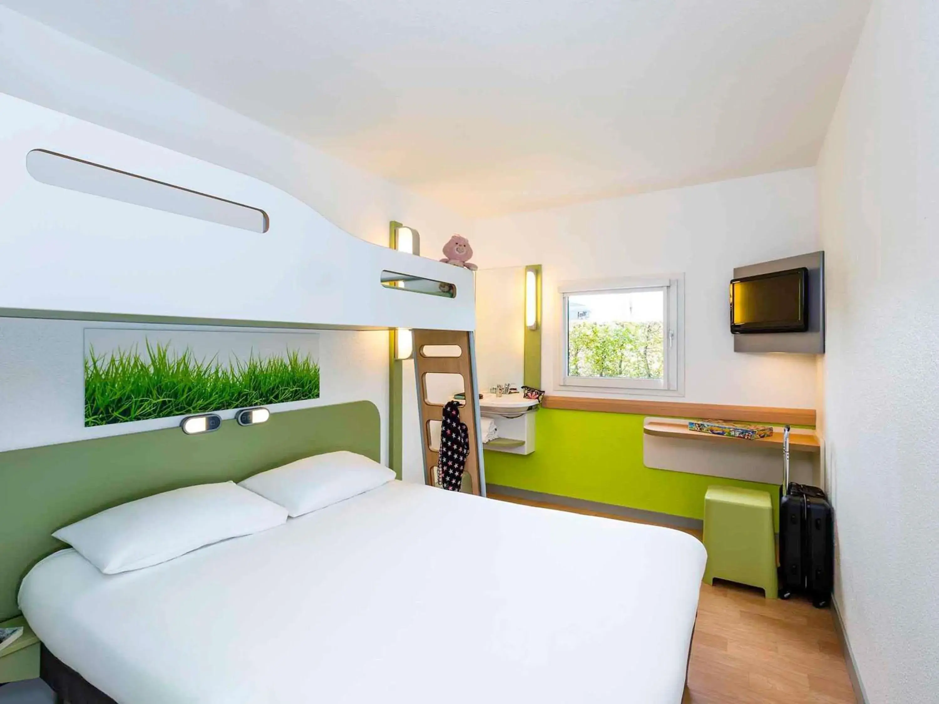 Bedroom, Bed in Ibis Budget Angers Parc des Expositions Bedroom, Bed in Ibis Budget Angers Parc des Expositions