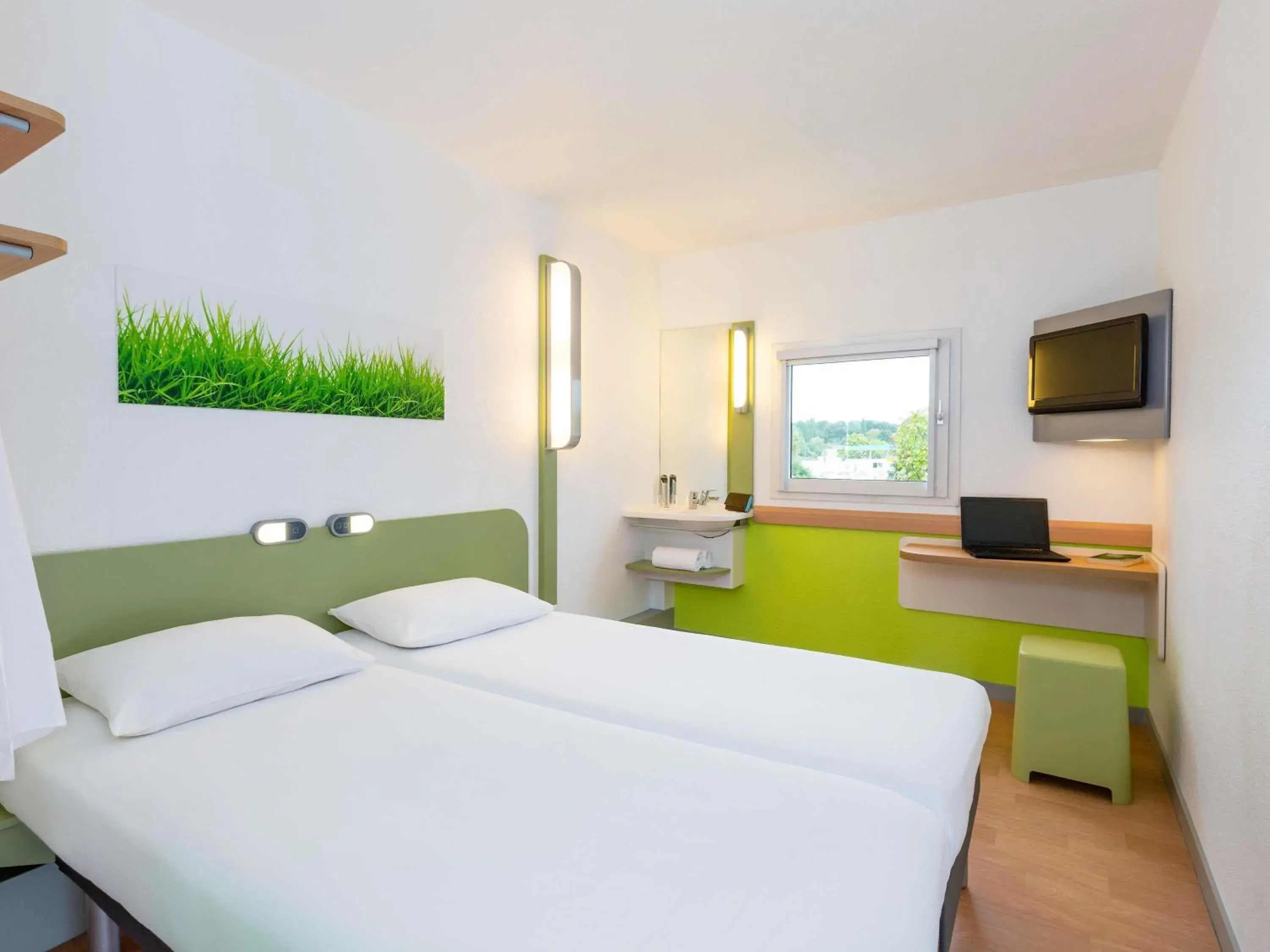 Bedroom, Bed in Ibis Budget Angers Parc des Expositions Bedroom, Bed in Ibis Budget Angers Parc des Expositions