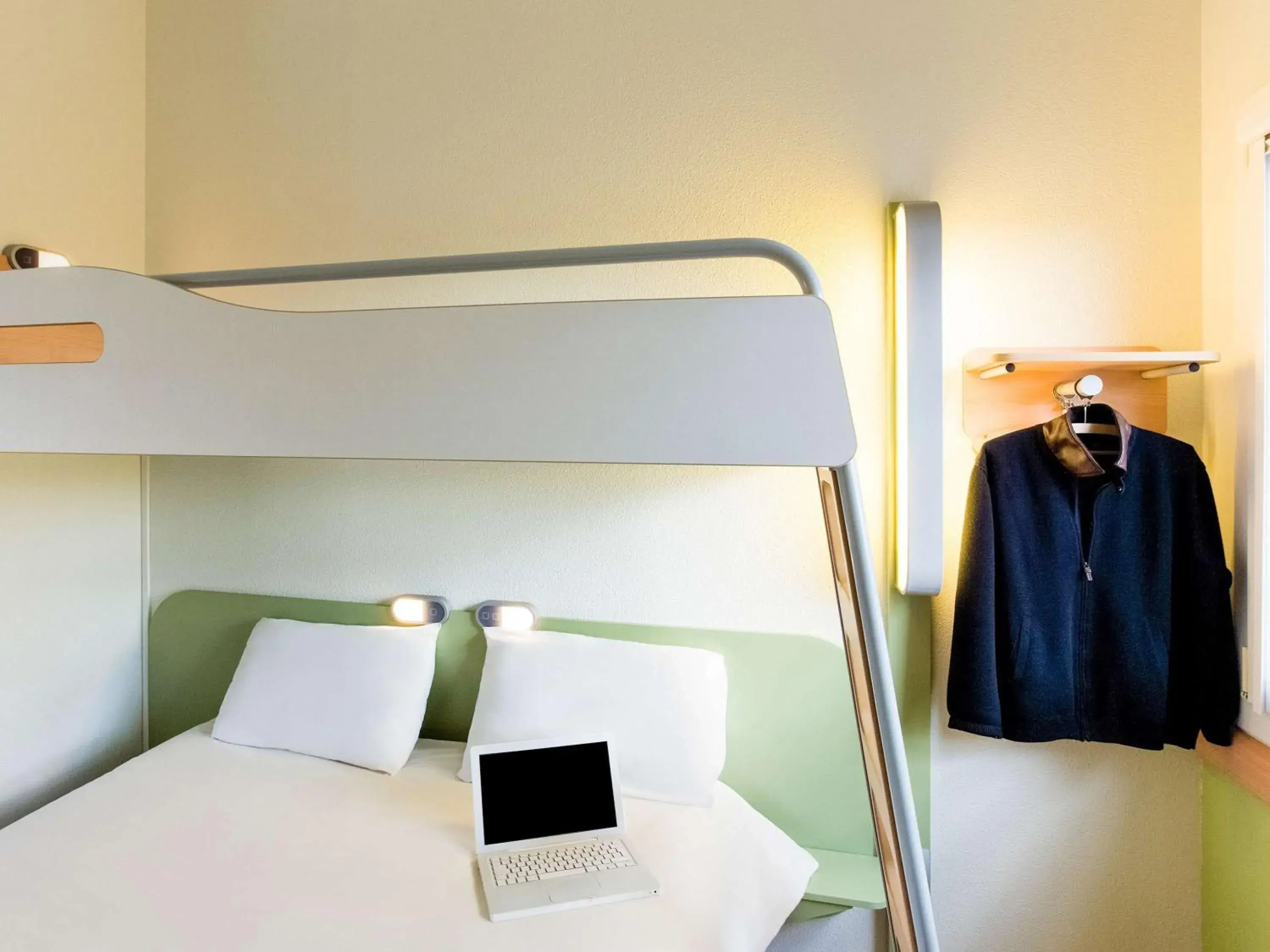 Bedroom, Bed in Ibis Budget Angers Parc des Expositions Bedroom, Bed in Ibis Budget Angers Parc des Expositions