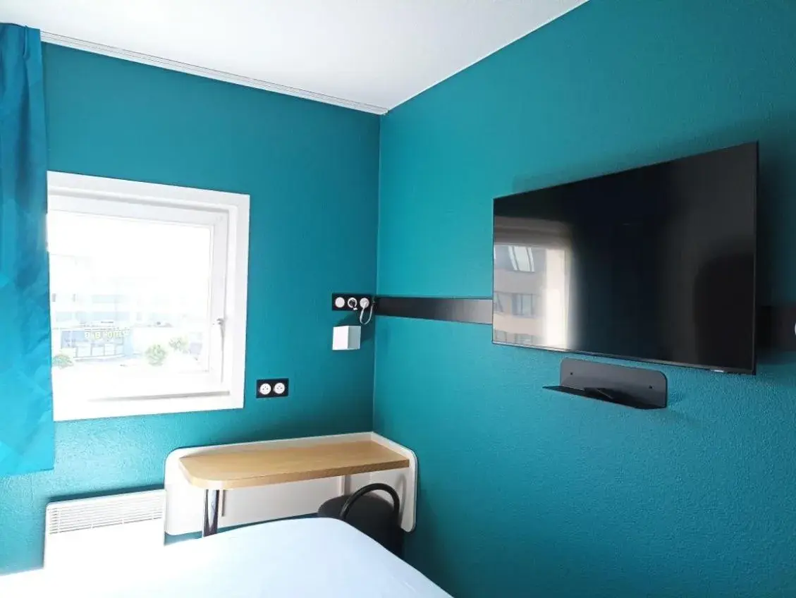 Standard Double Room in B&B HOTEL Calais Terminal Cité Europe 2 étoiles Standard Double Room in B&B HOTEL Calais Terminal Cité Europe 2 étoiles