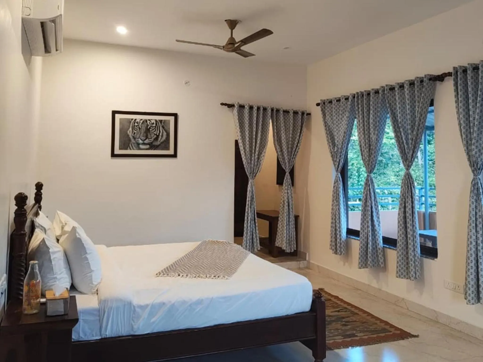 Photo of the whole room, Bed in Moustache Ranthambore Luxuria