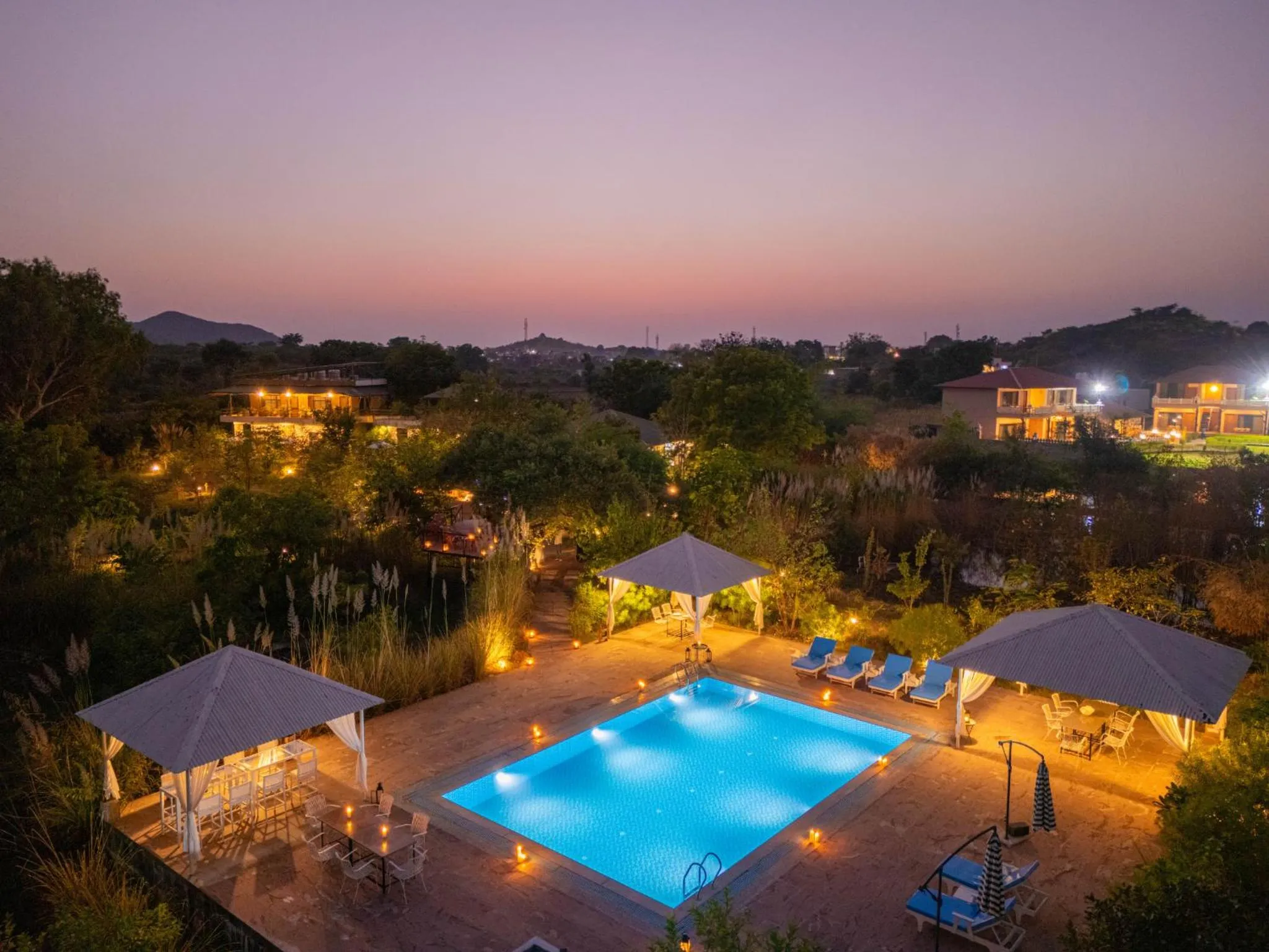 Swimming pool in Moustache Ranthambore Luxuria