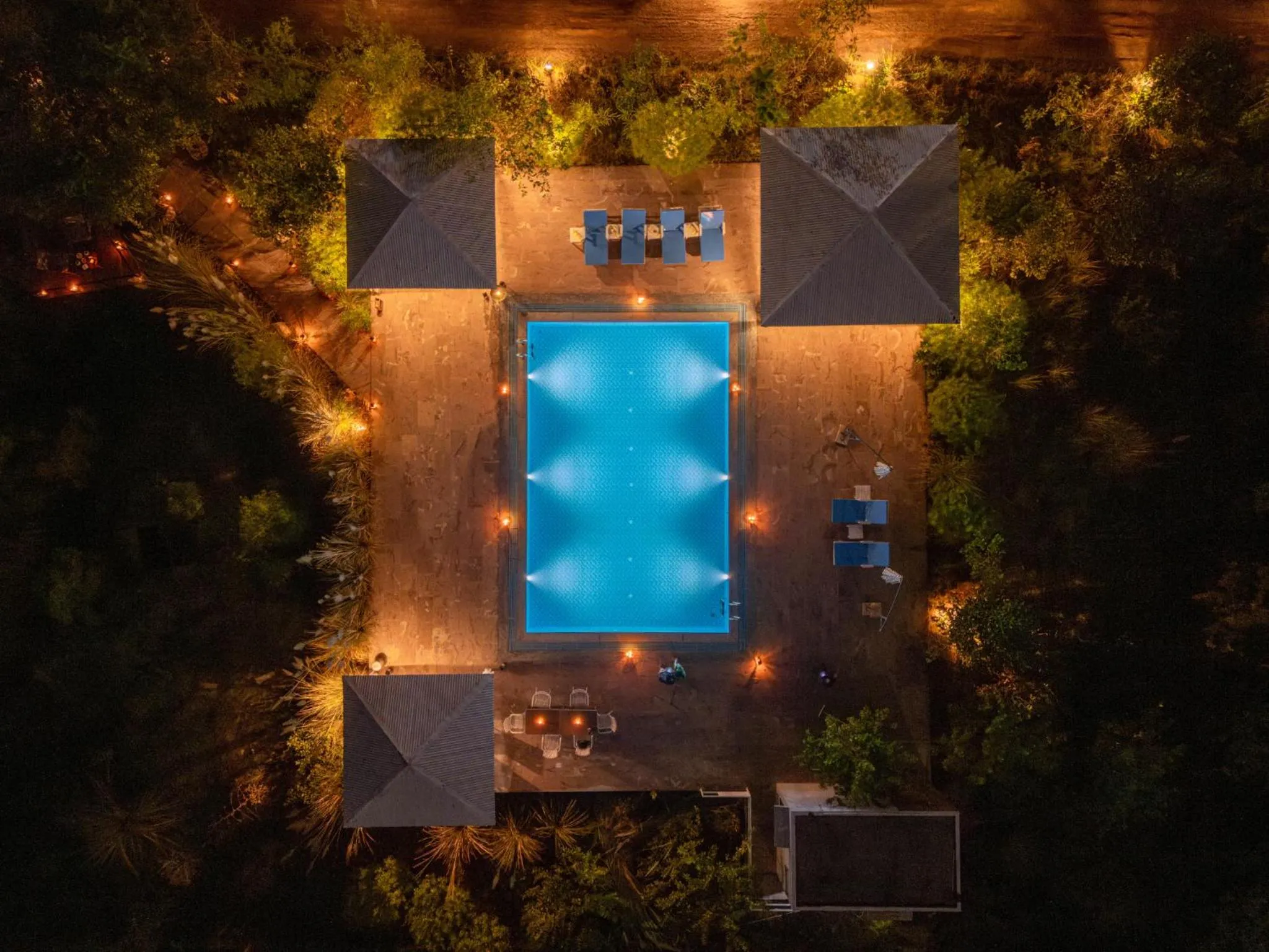Swimming pool in Moustache Ranthambore Luxuria
