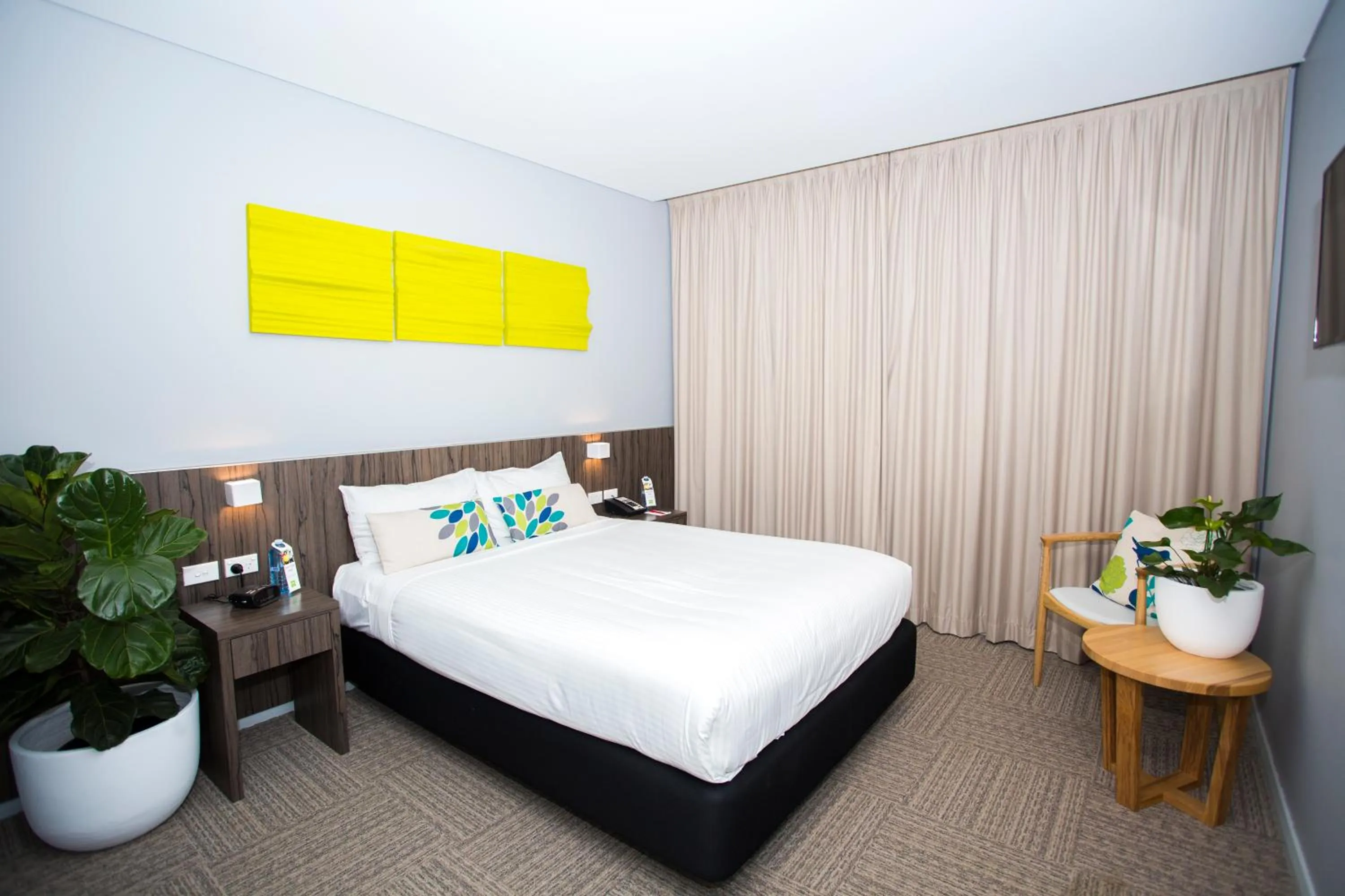 Photo of the whole room, Bed in Ibis Styles The Entrance