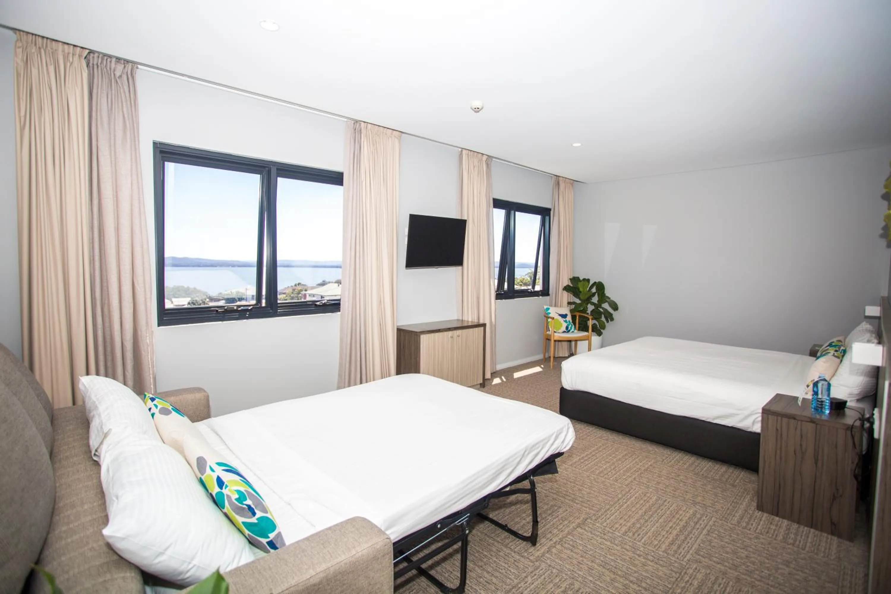 Photo of the whole room, Bed in Ibis Styles The Entrance