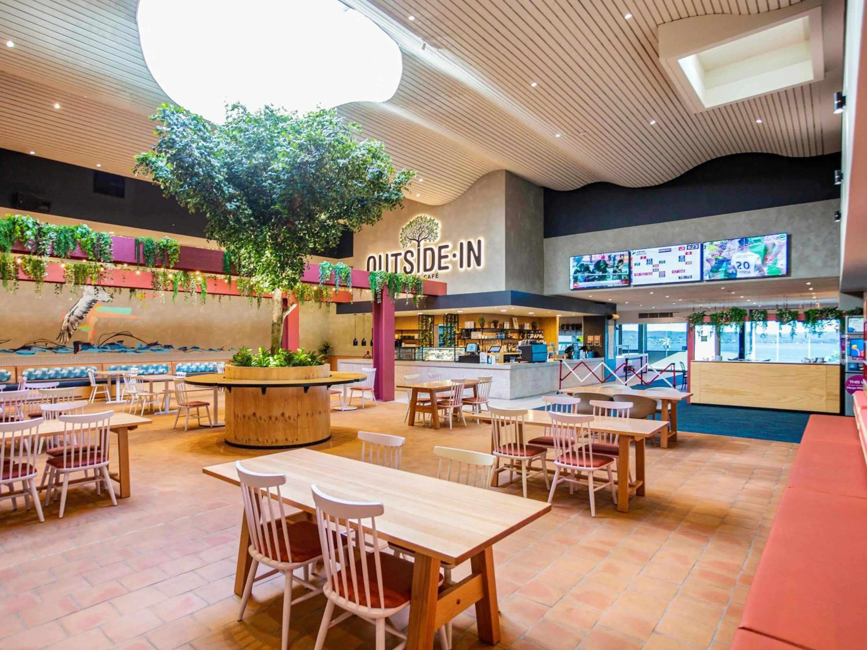 Restaurant/places to eat in Ibis Styles The Entrance