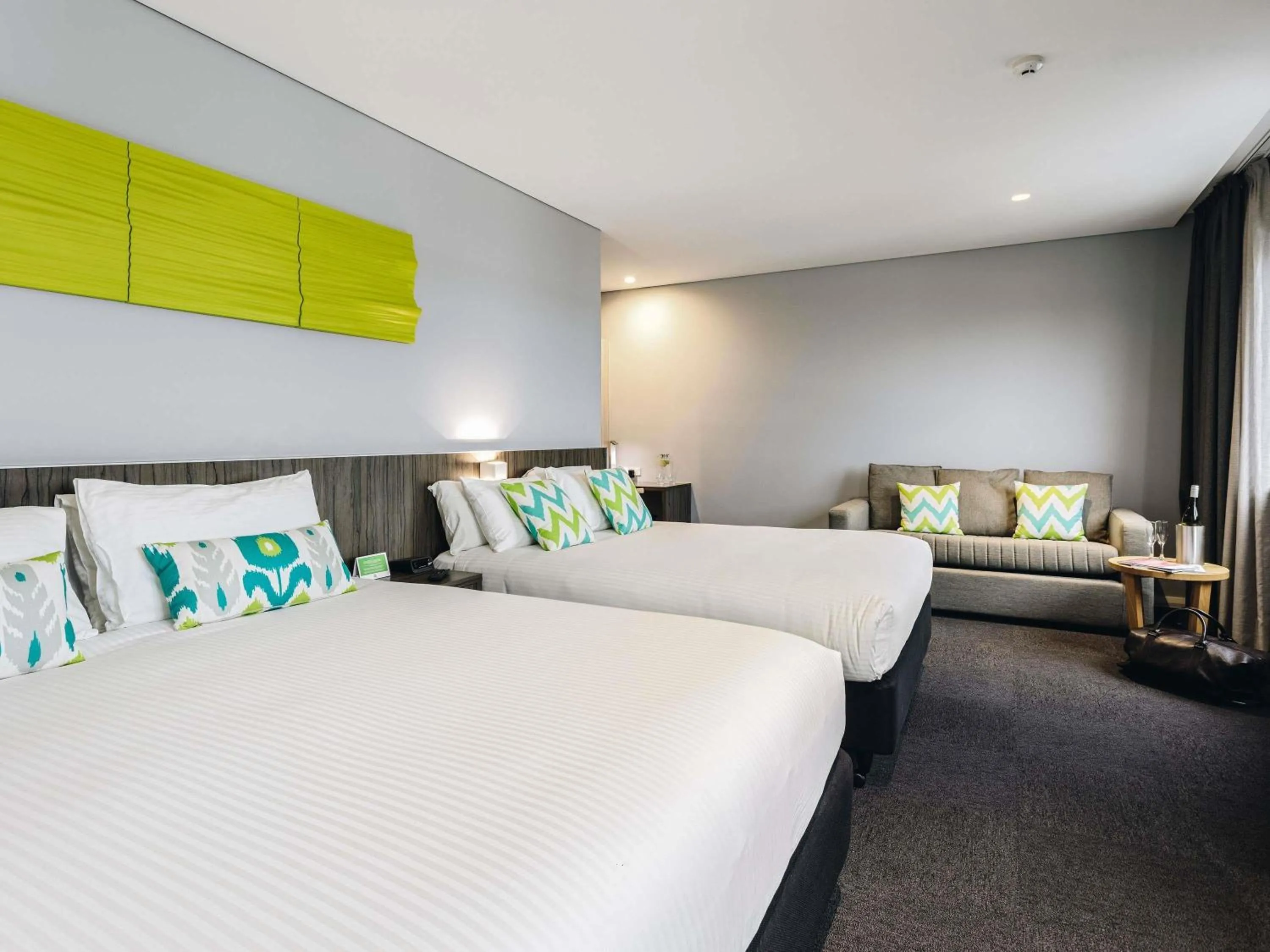 Bedroom, Bed in Ibis Styles The Entrance