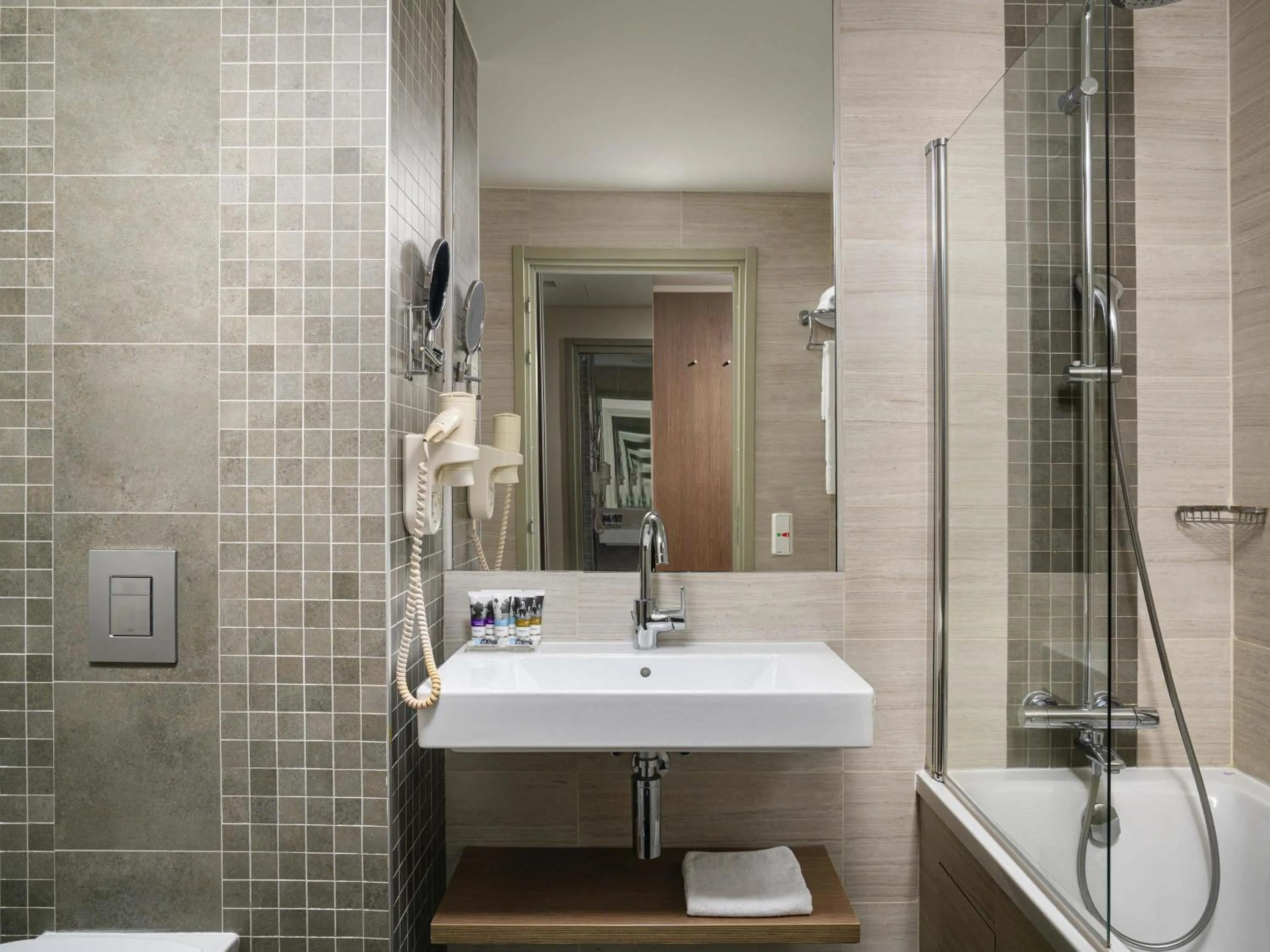 Bedroom in Mercure Bucharest City Center