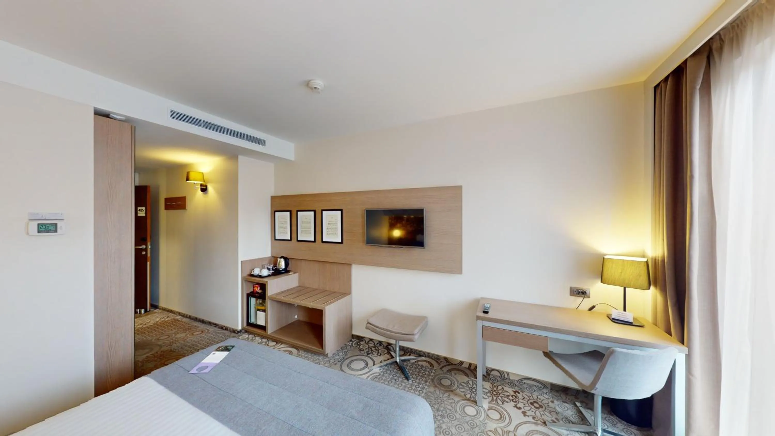 TV and multimedia, Bed in Mercure Bucharest City Center