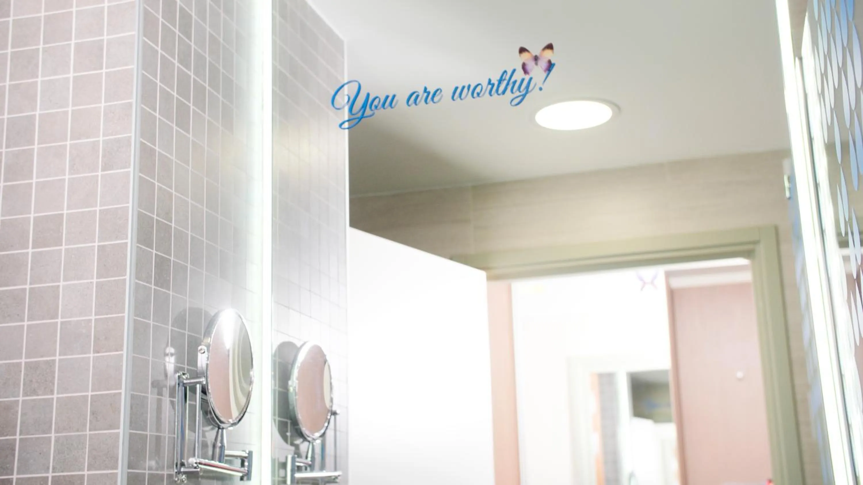 Bathroom in Mercure Bucharest City Center