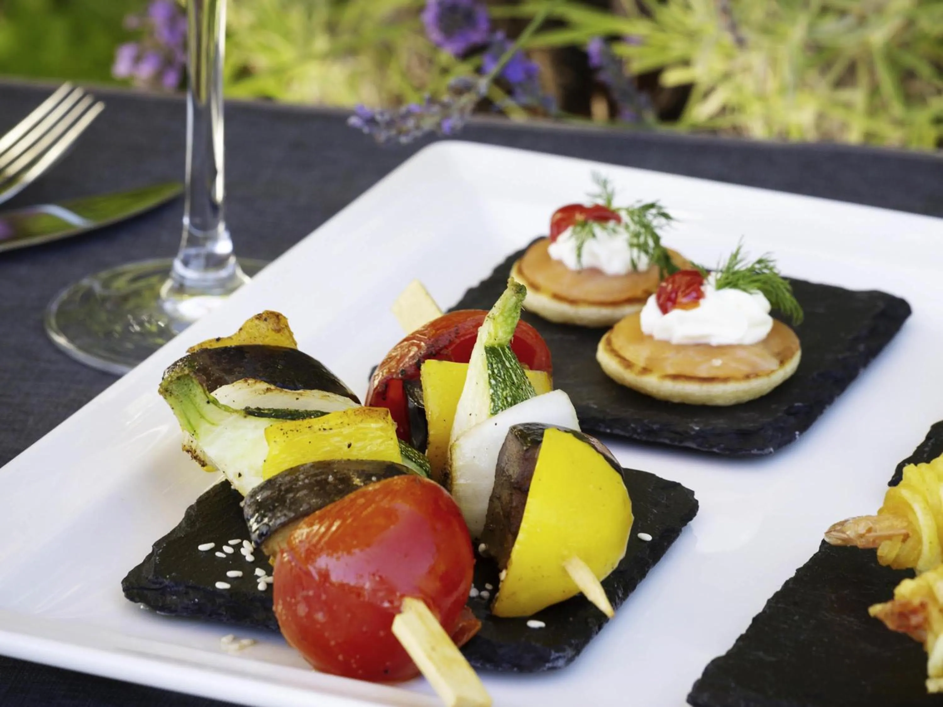 Restaurant/places to eat in Mercure Orange Centre A7/A9