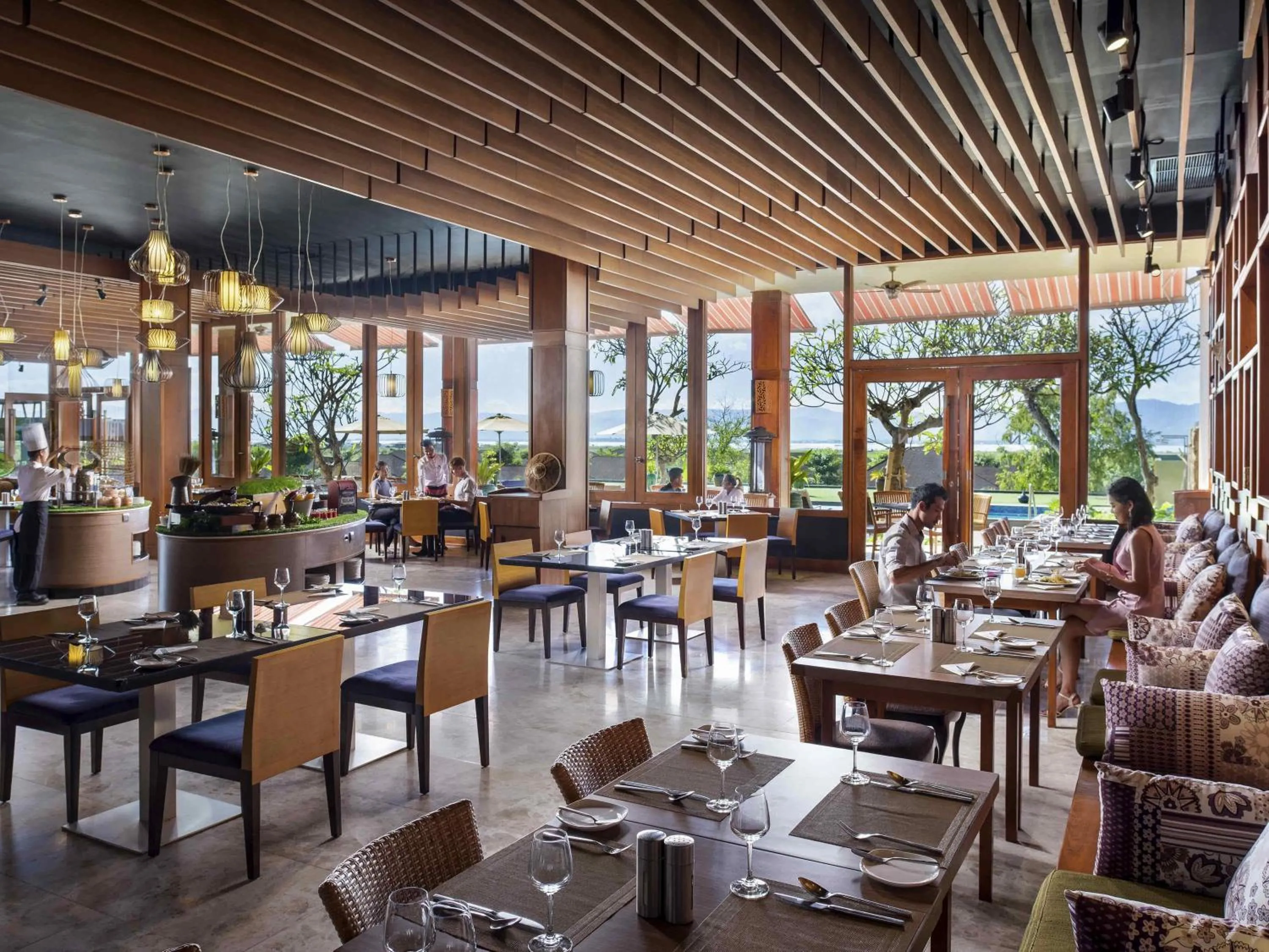Restaurant/places to eat in Novotel Inle Lake Myat Min