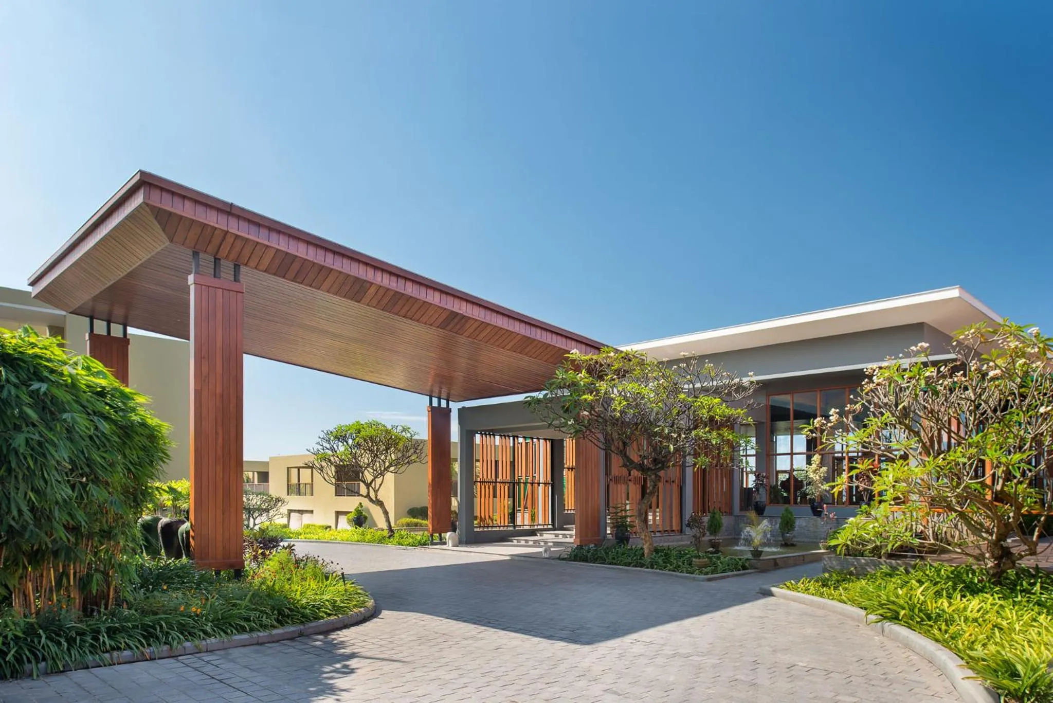 Facade/entrance in Novotel Inle Lake Myat Min