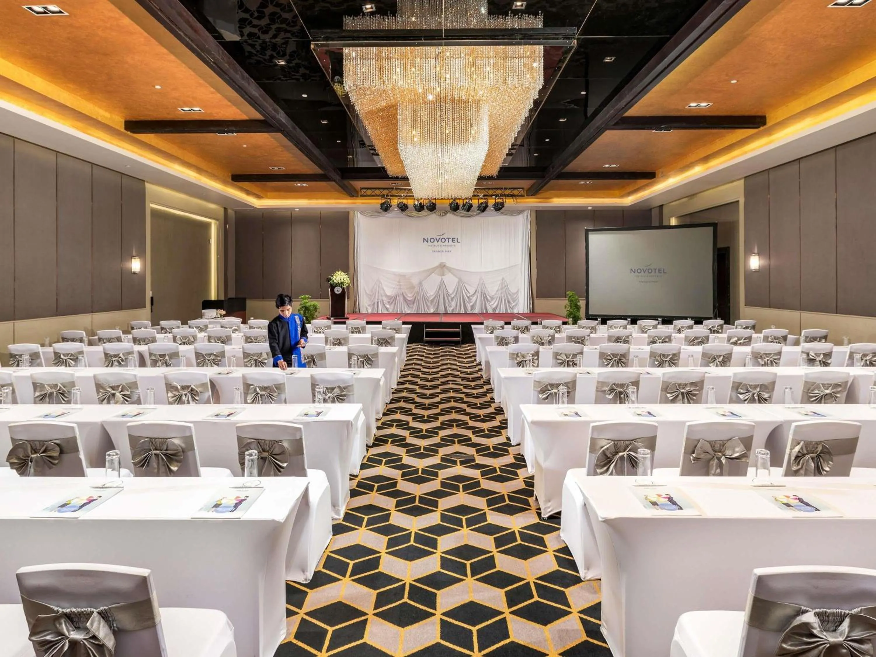 Meeting/conference room in Novotel Yangon Max