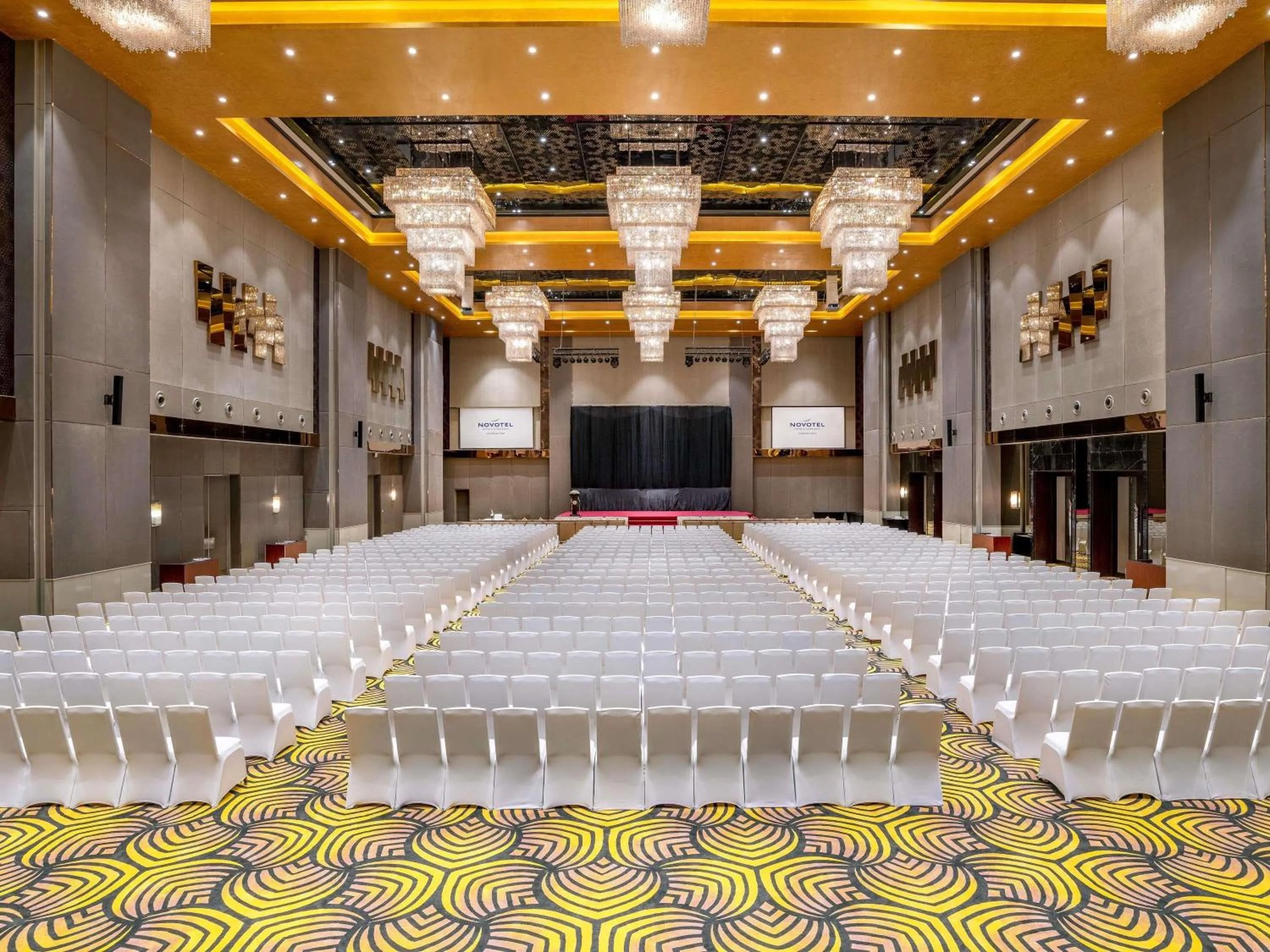 wedding in Novotel Yangon Max