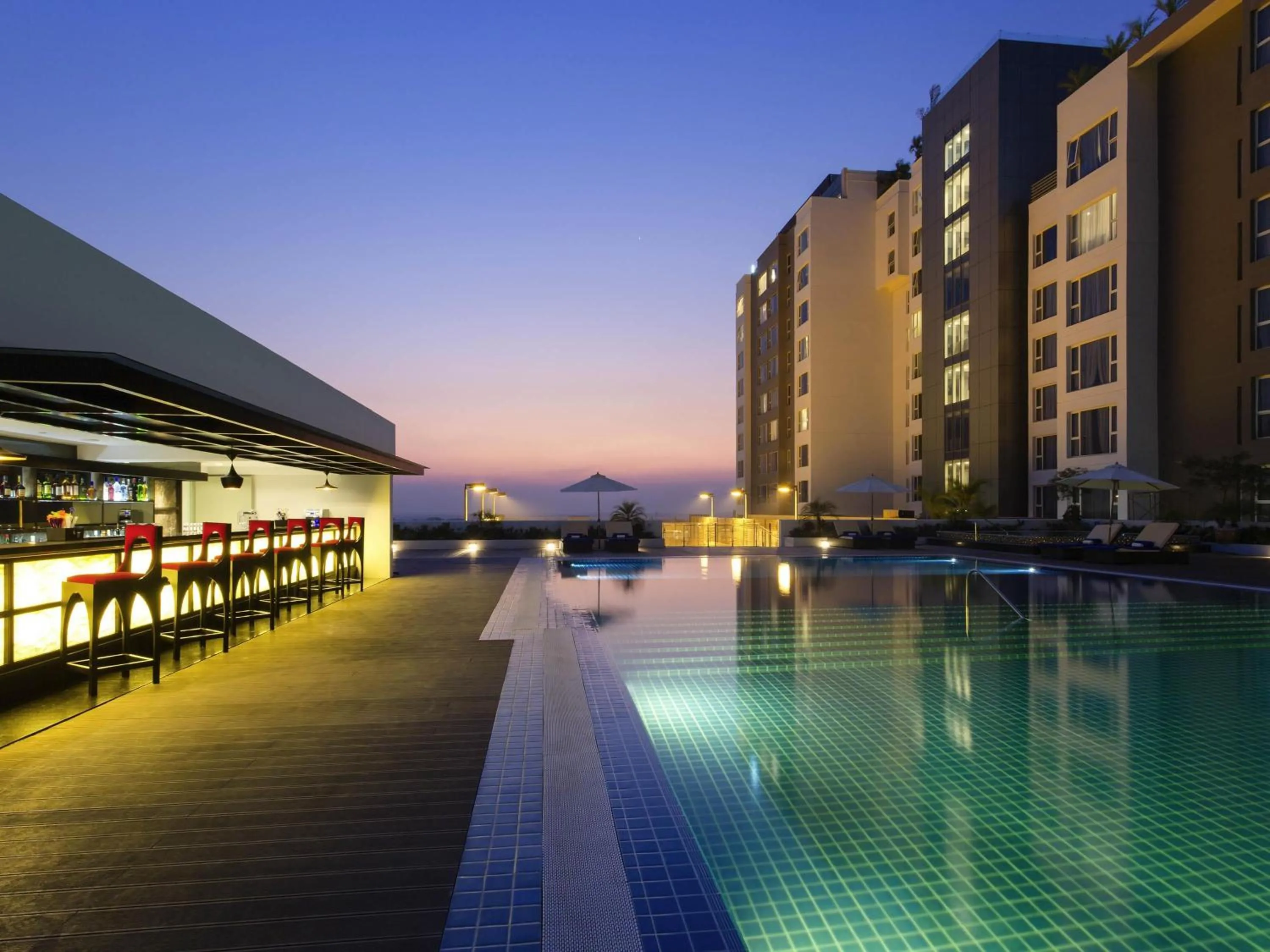 Lounge or bar in Novotel Yangon Max