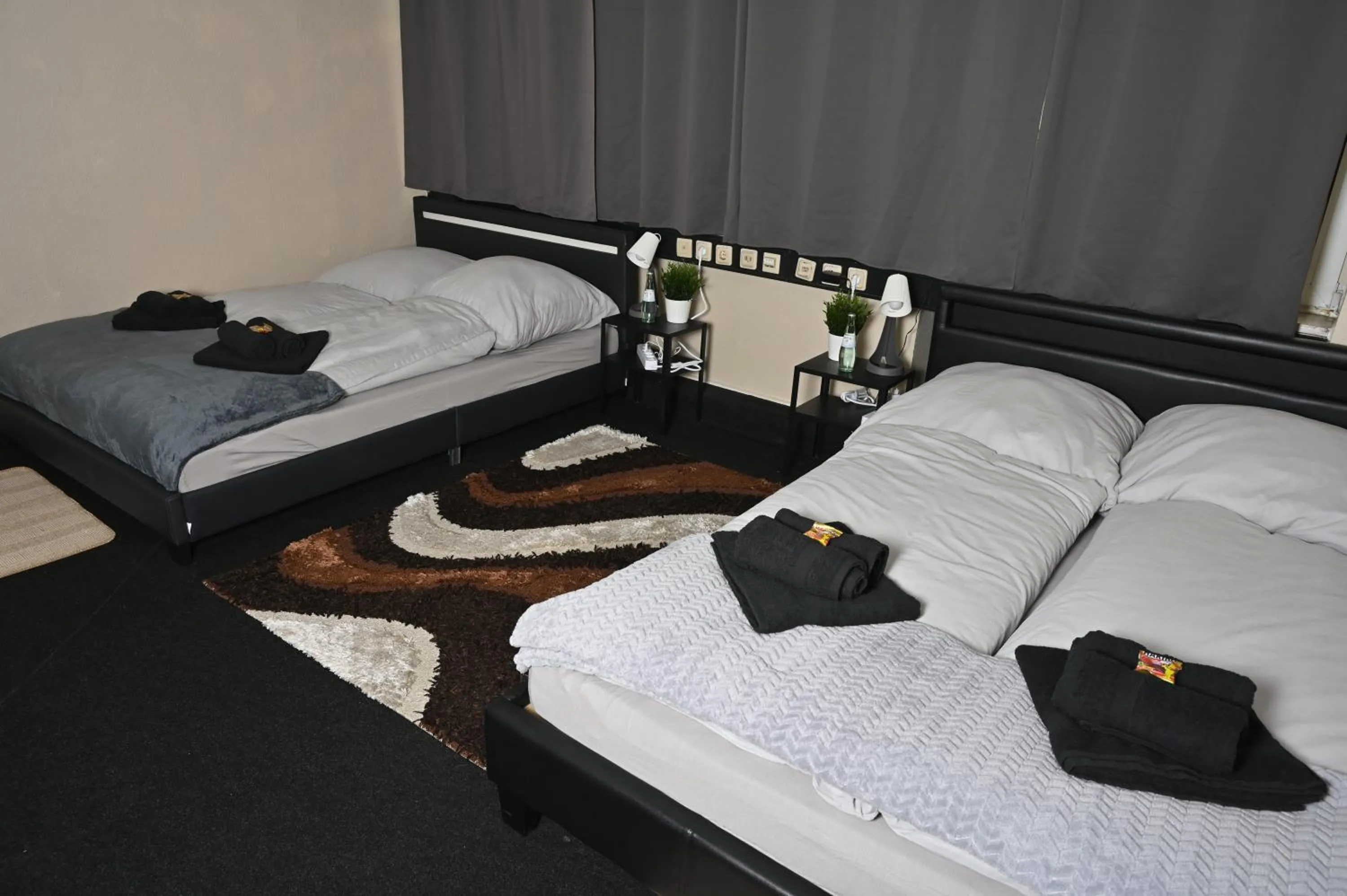 Large Twin Room in Pott Hostel - Essen Steele