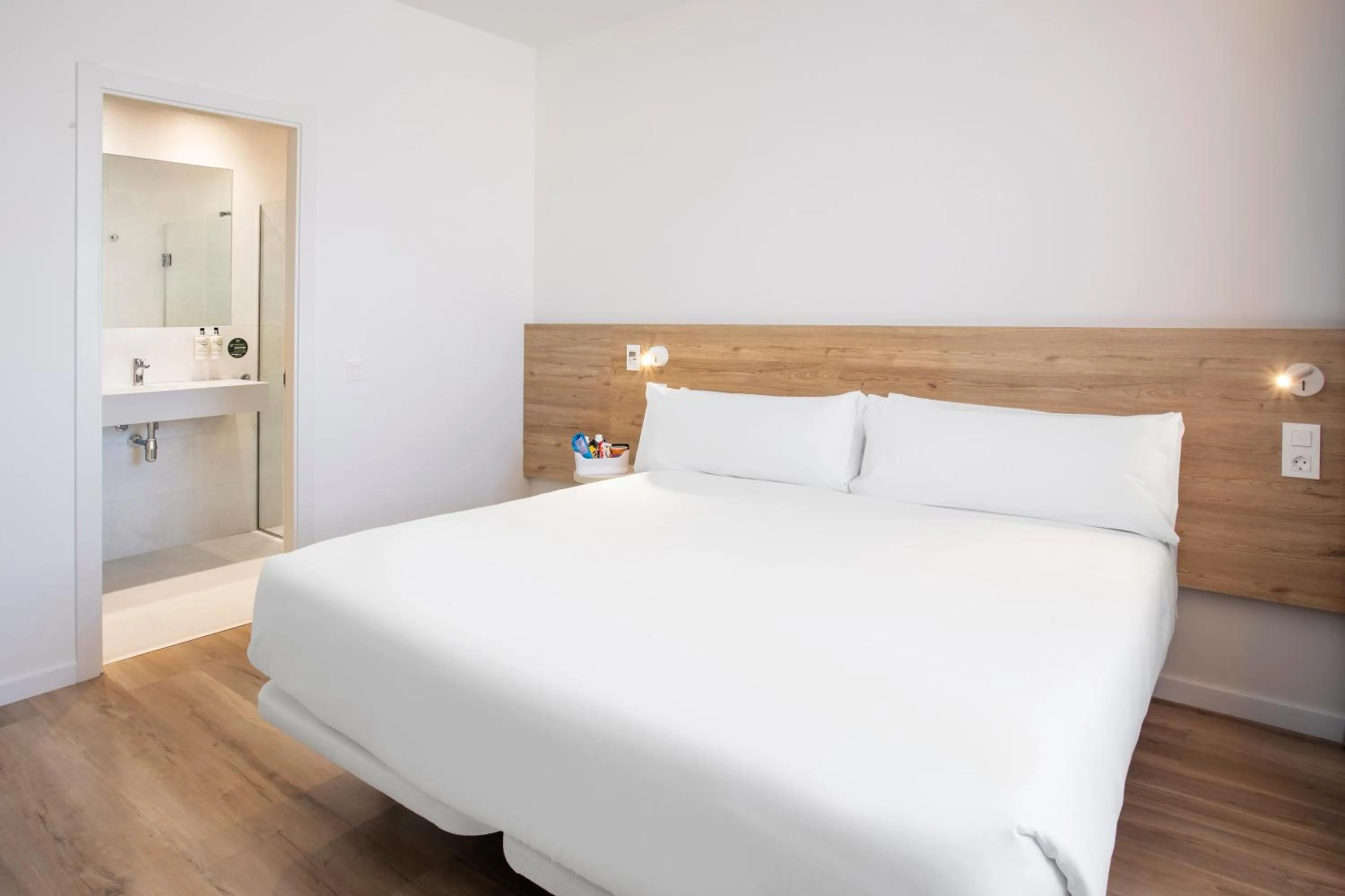 Photo of the whole room, Bed in B&B HOTEL Écija