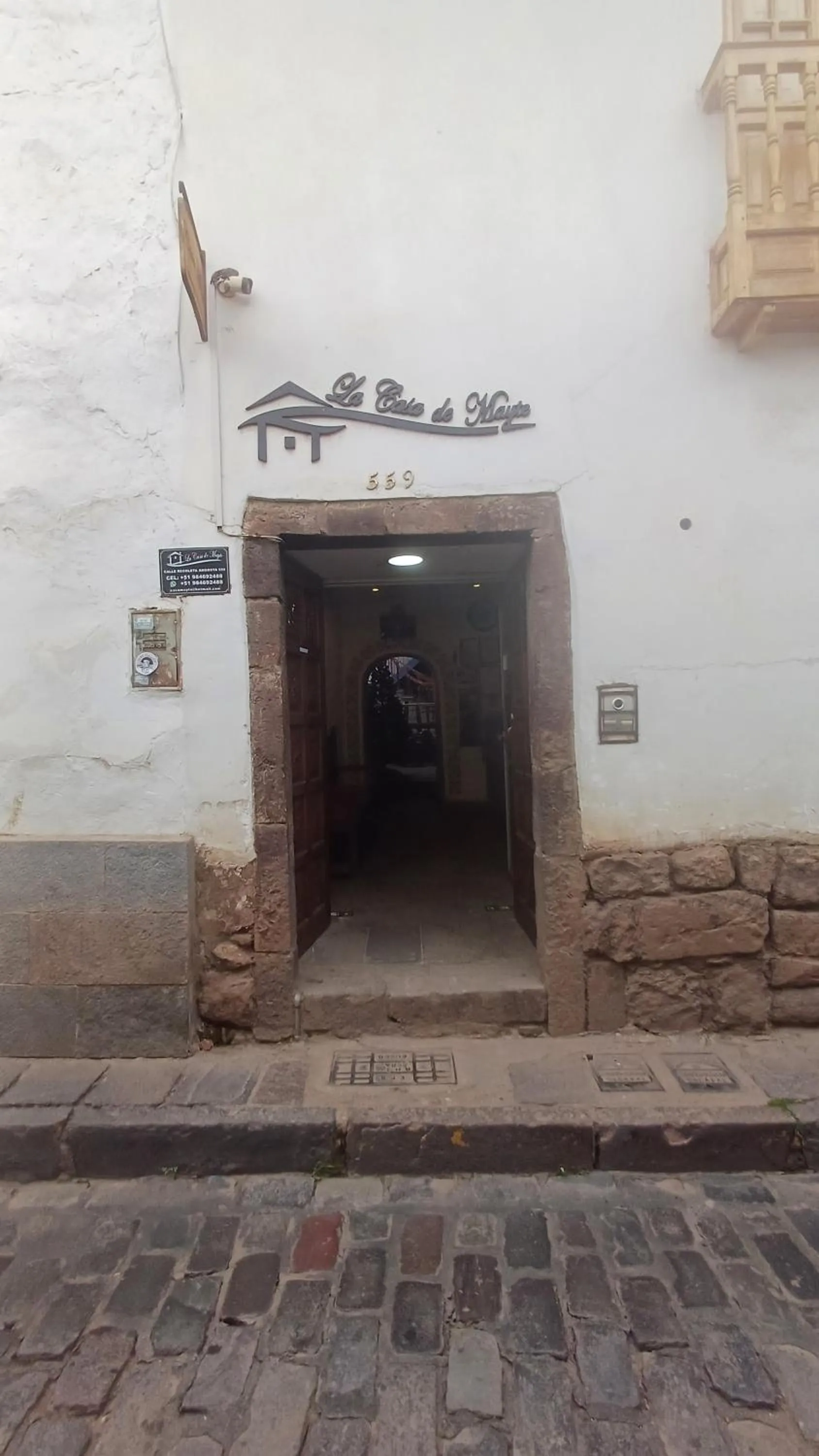 Facade/entrance in La Casa de Mayte