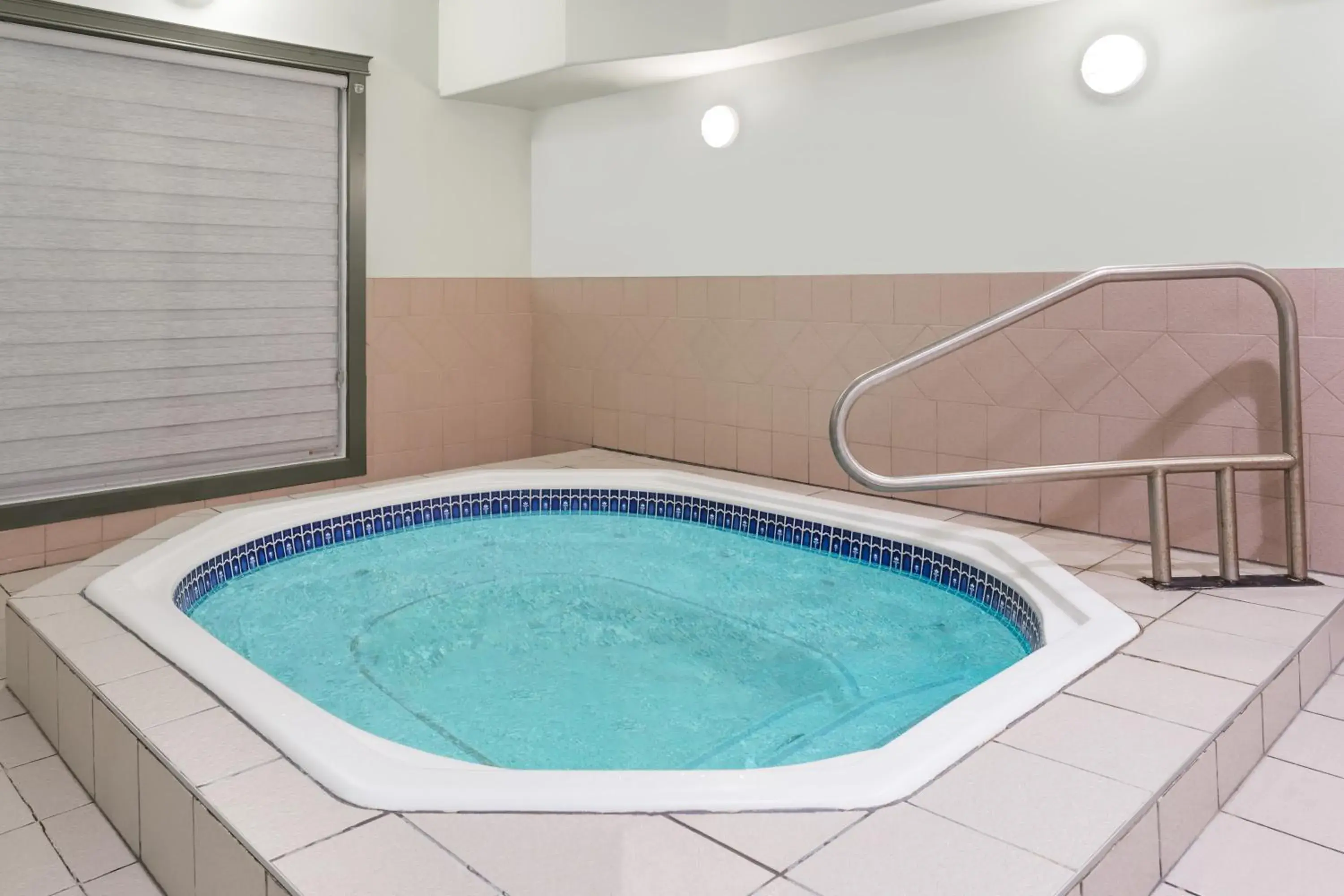 Swimming pool in Ramada by Wyndham Hinton Swimming pool in Ramada by Wyndham Hinton