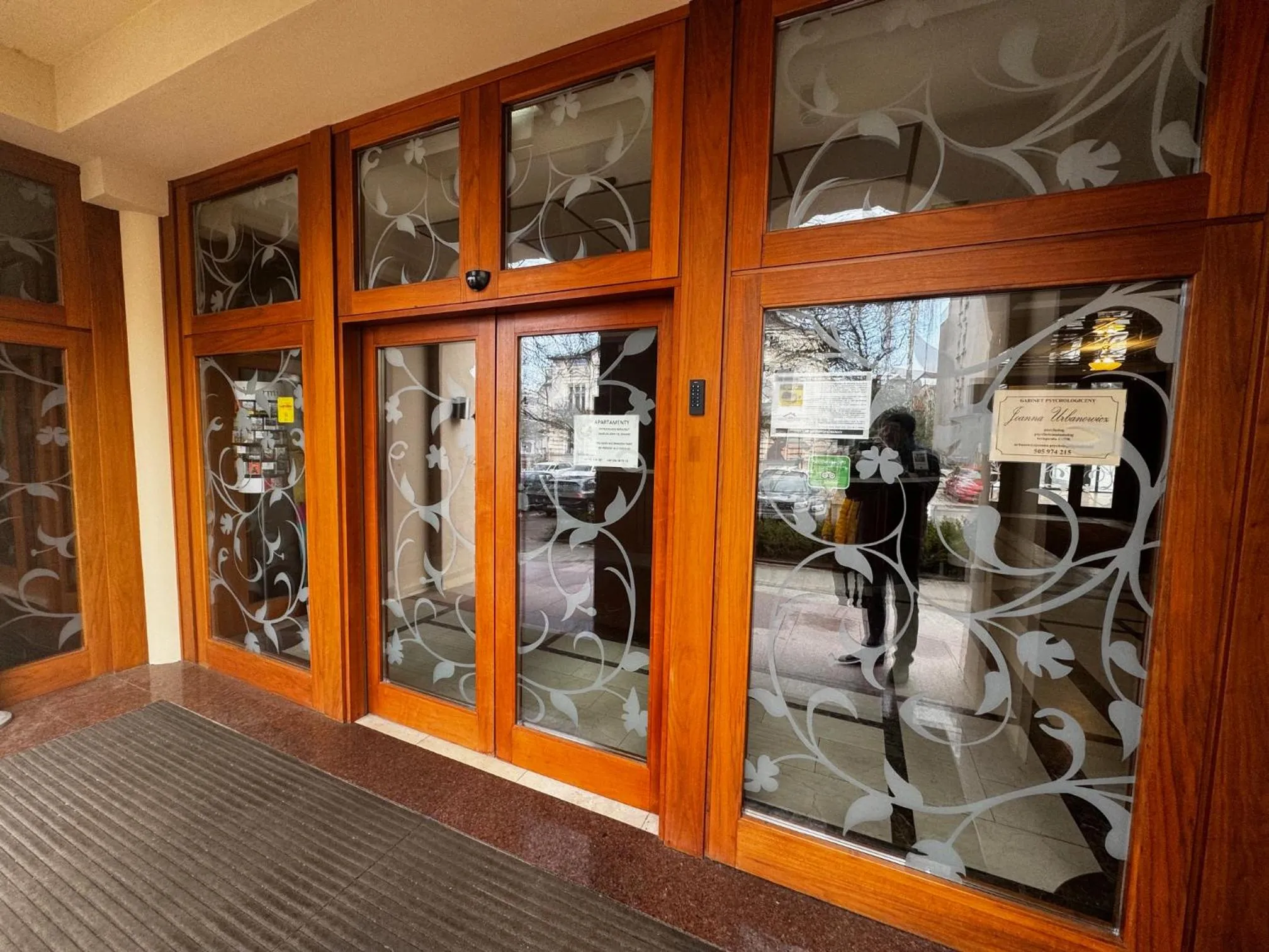 Facade/entrance in DK Dyplomat