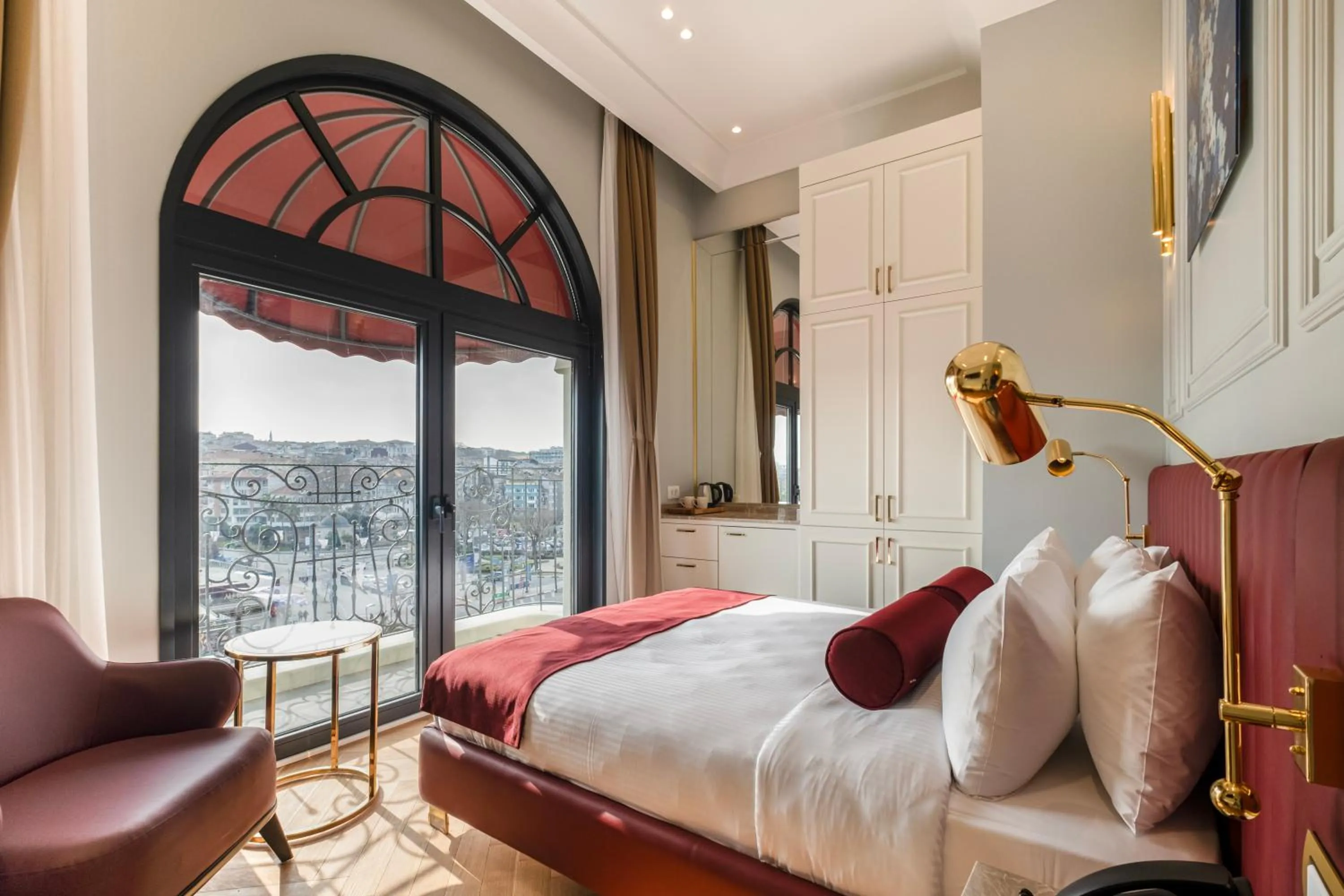 Bedroom, Bed in New Inn Hotel Old Town