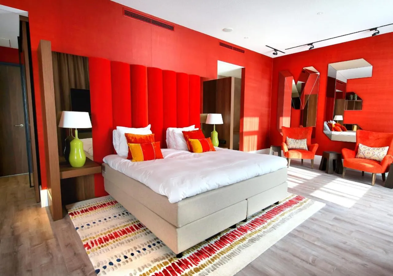 Bed in Van der Valk Hotel Den Haag